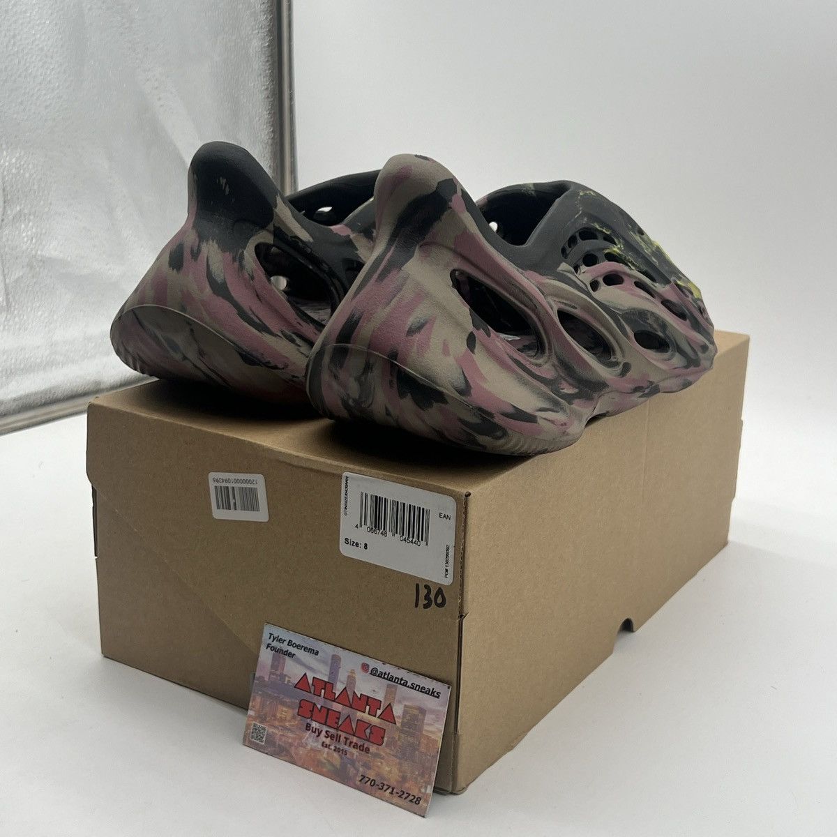 Adidas Yeezy foam runner Mx carbon Size US 8 / EU 41 - 5 Thumbnail