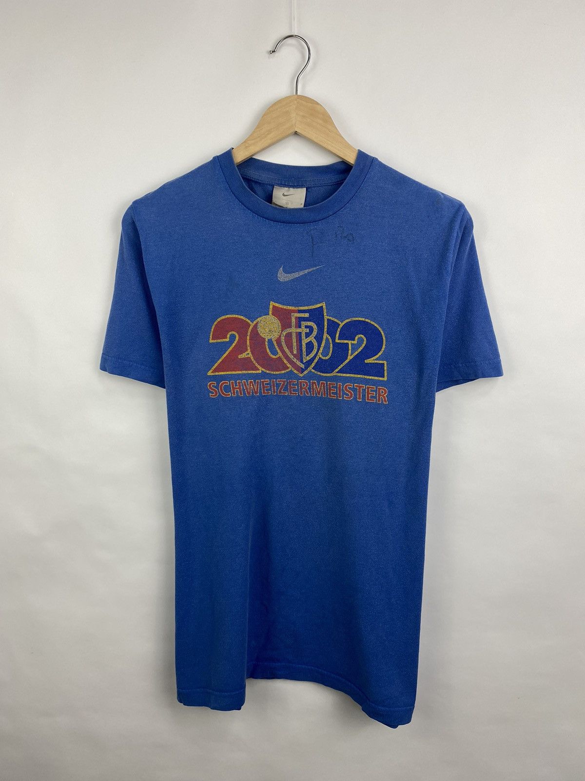 Nike 🇨🇭 Vintage 2002 Nike Basel Football Jersey T-Shirt rare Y2K Size US S / EU 44-46 / 1 - 3 Thumbnail