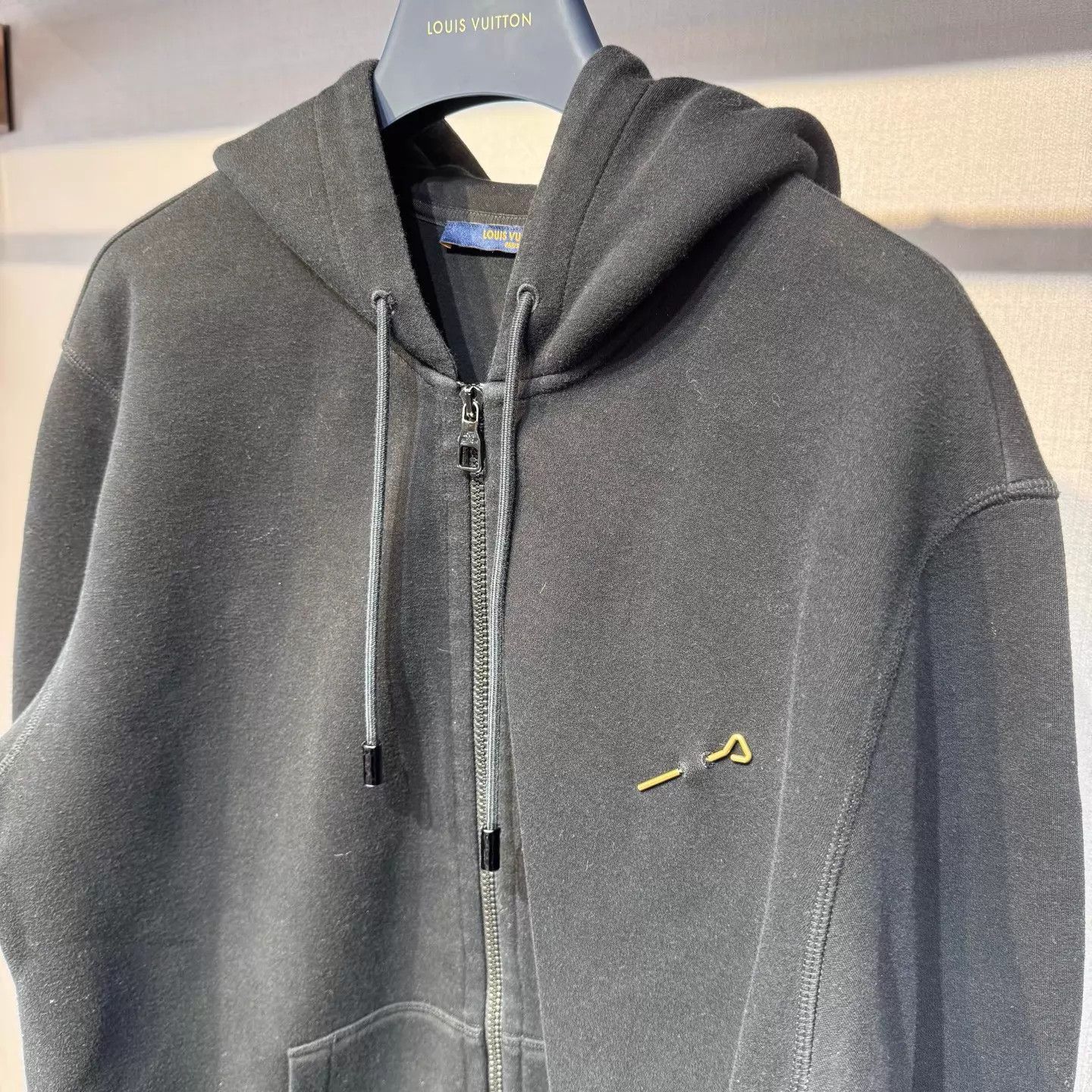 Louis Vuitton Louis Vuitton Black Pin Zip Hoodie XL Size US XL / EU 56 / 4 - 4 Thumbnail