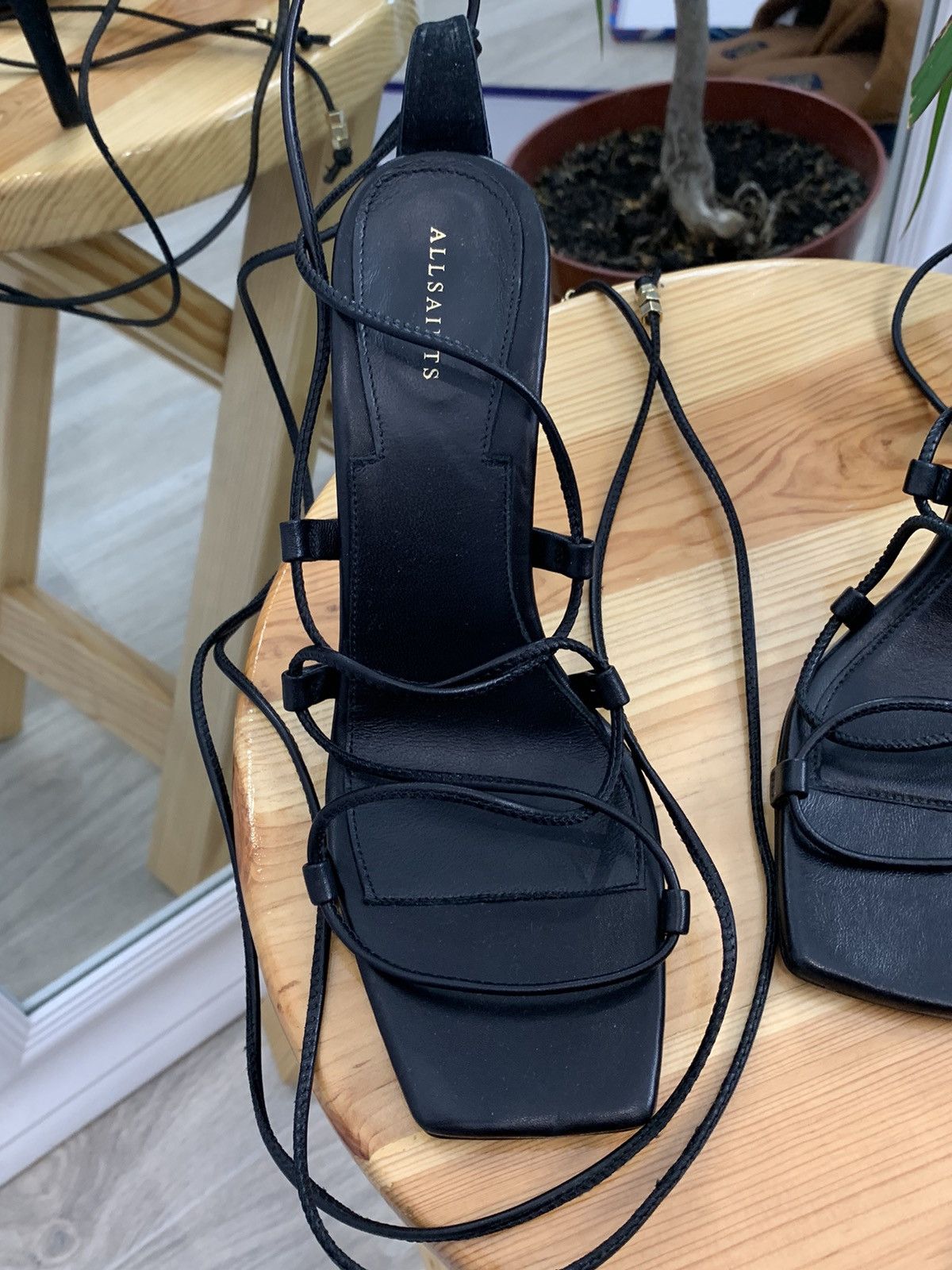Allsaints Allsaints strappy Heels with ties Gladiator Heels Size:37 Size US 7 / IT 37 - 4 Thumbnail