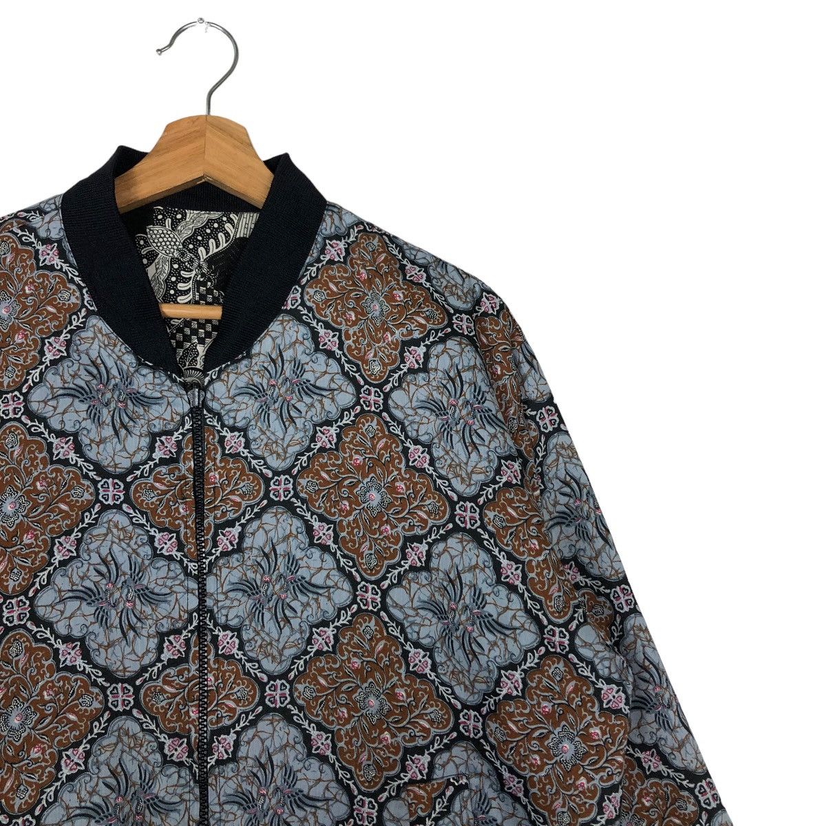 Japanese Brand 🔥90’s Vintage Bomber Jacket Batik Design Reversible Japan Size US M / EU 48-50 / 2 - 5 Thumbnail
