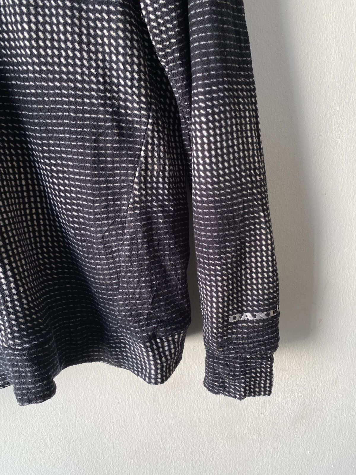 Oakley 2000s Oakley Performance Fit Turtleneck Design Fleece Size US M / EU 48-50 / 2 - 8 Thumbnail
