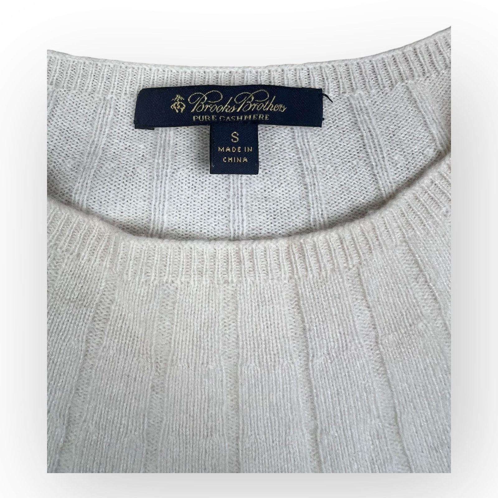 Brooks Brothers Brooks Brothers Women 100% Cashmere Sweater White Cream Size S / US 4 / IT 40 - 7 Thumbnail