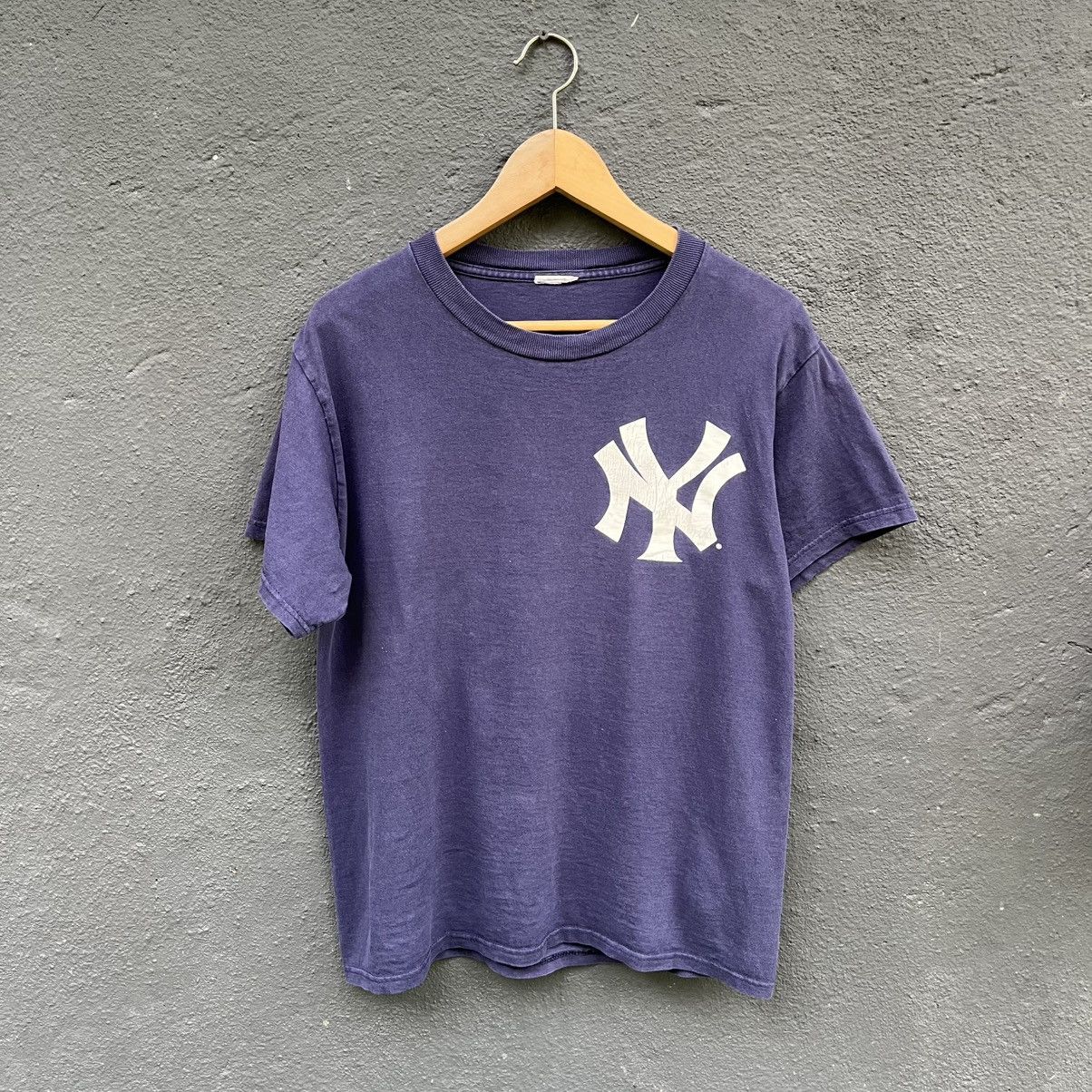 Vintage Thrashed Faded Vintage MLB Jeter Yankees Tee Size US M / EU 48-50 / 2 - 4 Thumbnail