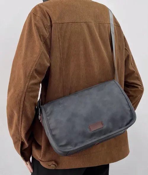 Japanese Brand Vintage PU Bag Size ONE SIZE - 1 Thumbnail
