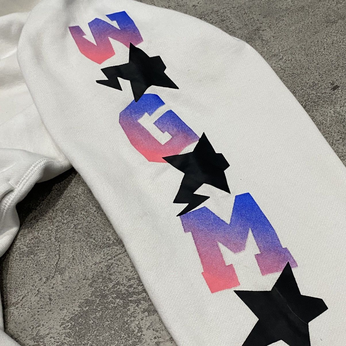 Bape Bape Logo White Pullover Hoodie Size US XL / EU 56 / 4 - 4 Thumbnail