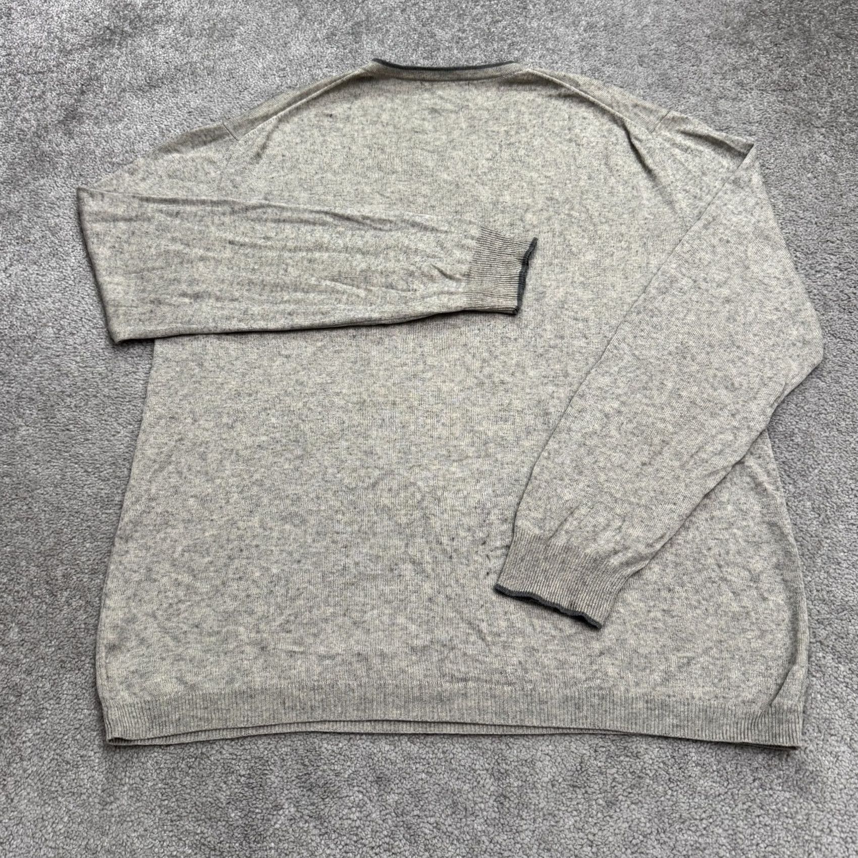 Vintage VINTAGE Banana Republic Cashmere Silk V-neck Pullover Sweater Mens XL Gray Knit Size US XL / EU 56 / 4 - 2 Thumbnail
