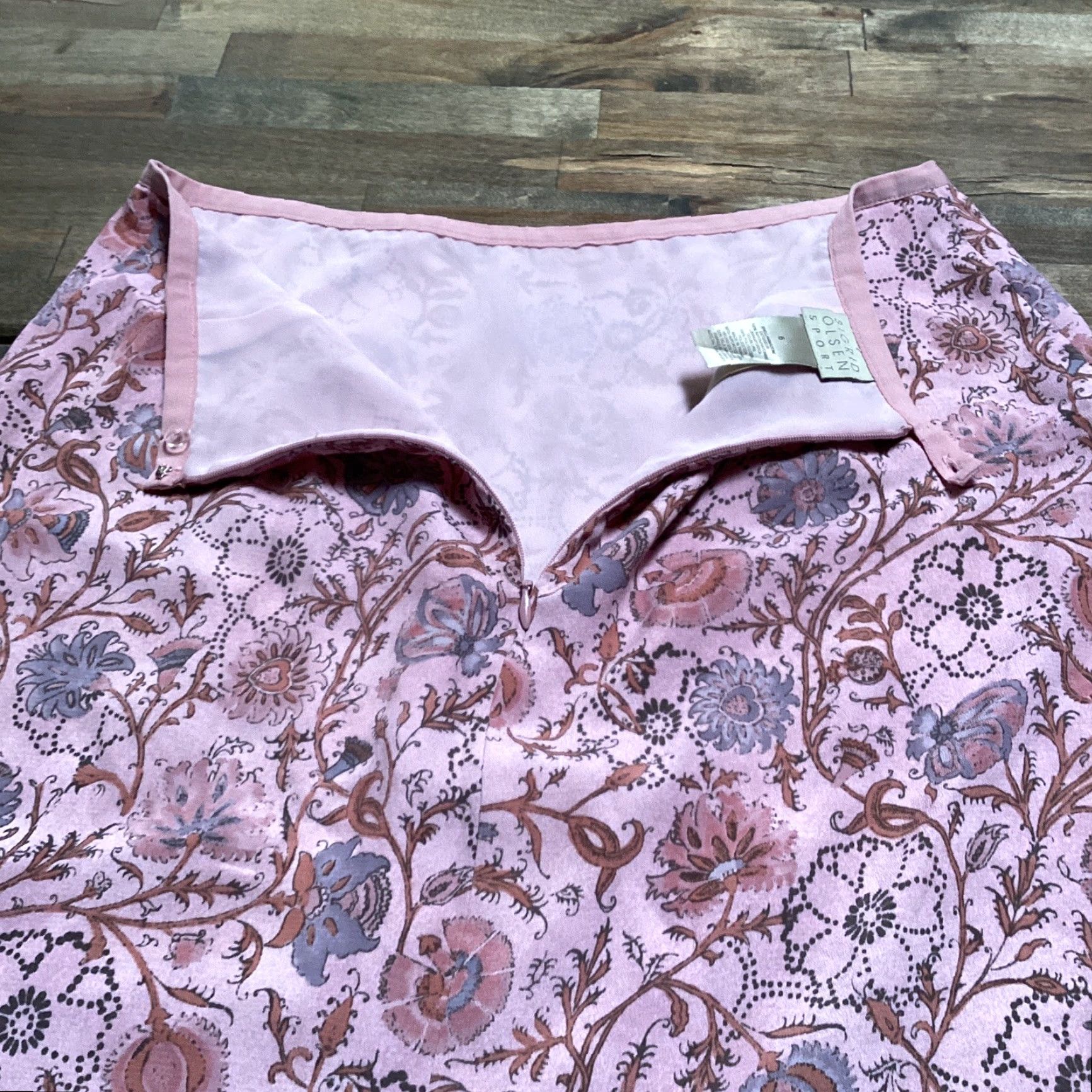 Pinko Sigrid Olsen Sport Skirt Women 6 Midi Dusty Pink Floral Rayon Back Zip Lined A-Line Casual Business Travel Summer Spring Fall Size 28" / US 6 / IT 42 - 6 Thumbnail