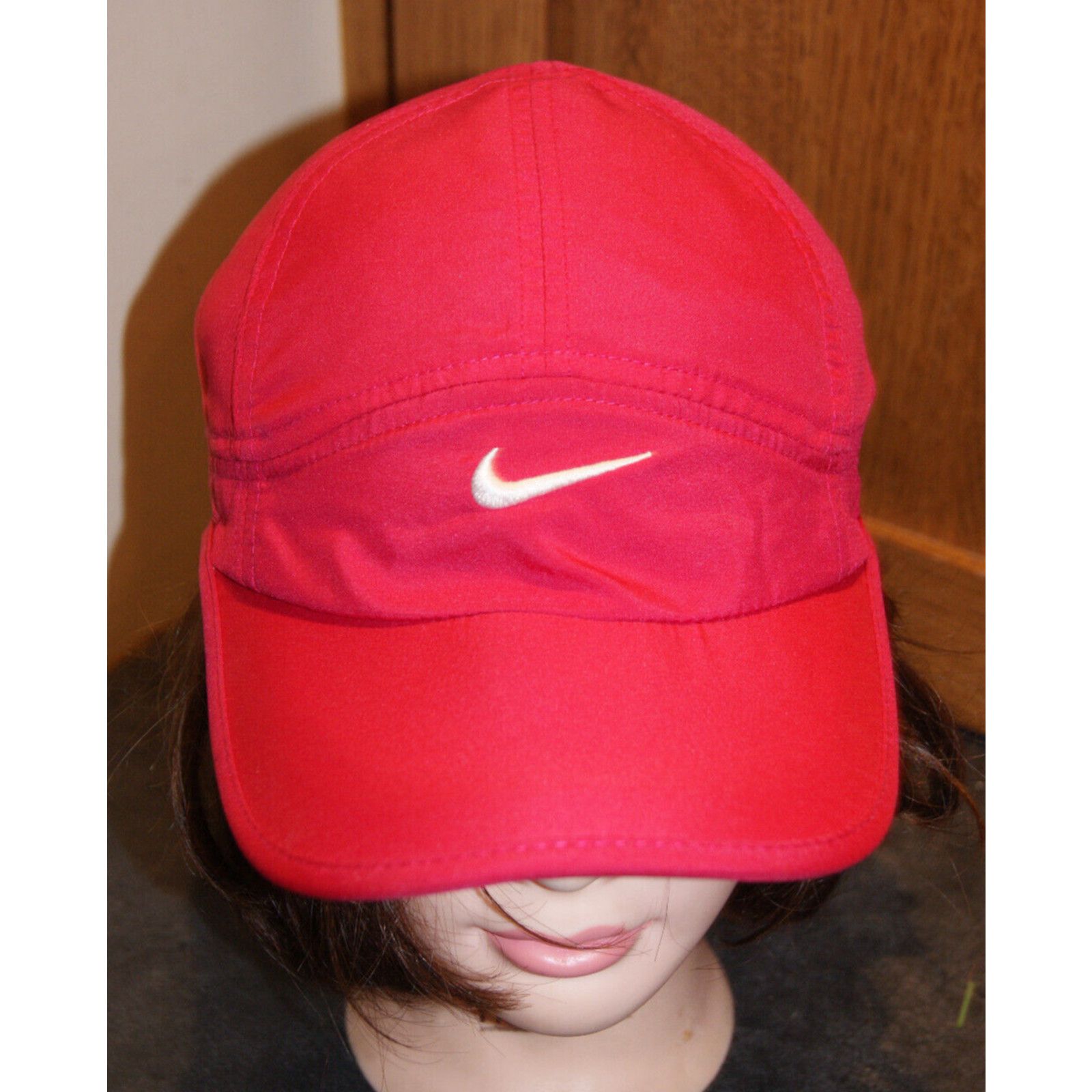 Nike NWT Bowerman Track Club Featherlight Running Cap | Grailed