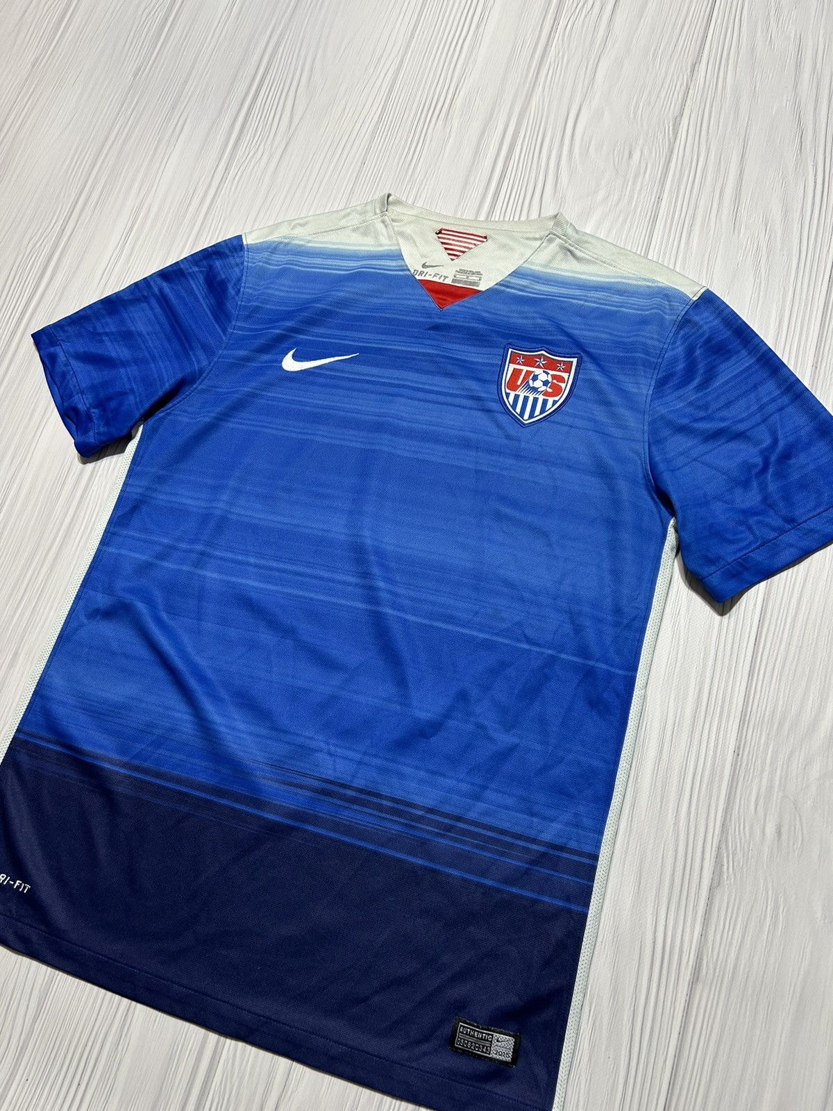 Nike 2015 Men's Nike USA Soccer National Away Team Jersey Size US M / EU 48-50 / 2 - 2 Thumbnail