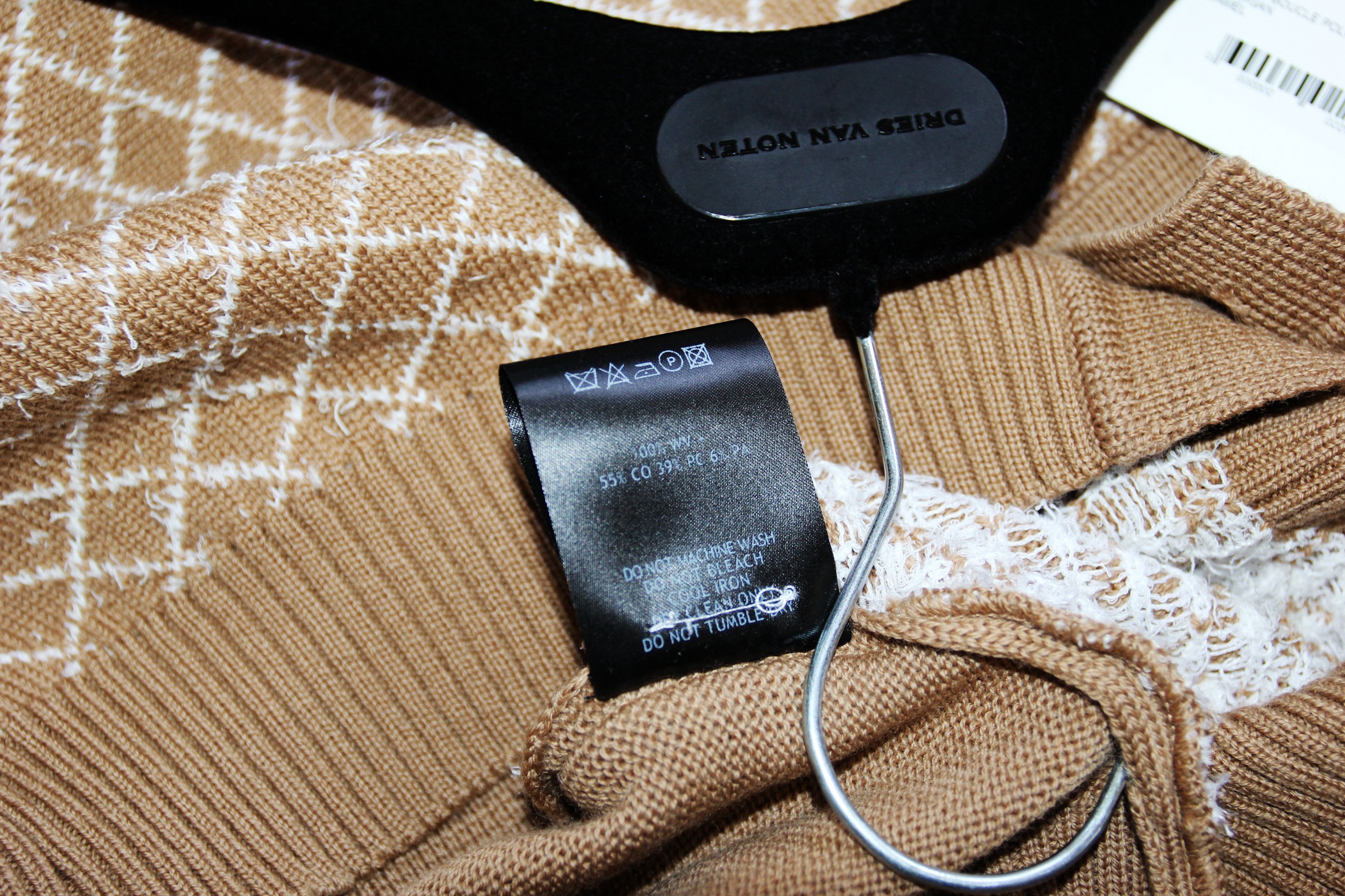 Ernest W. Baker BNWT SS24 ERNEST W. BAKER QUILTED BOUCLE POLO CARDIGAN L Size US L / EU 52-54 / 3 - 10 Thumbnail