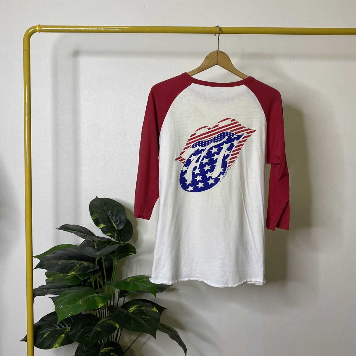 The Rolling Stones × Vintage Vintage 2006 Rolling Stones Licks Album Compilation Tour Tee Size US S / EU 44-46 / 1 - 1 Thumbnail