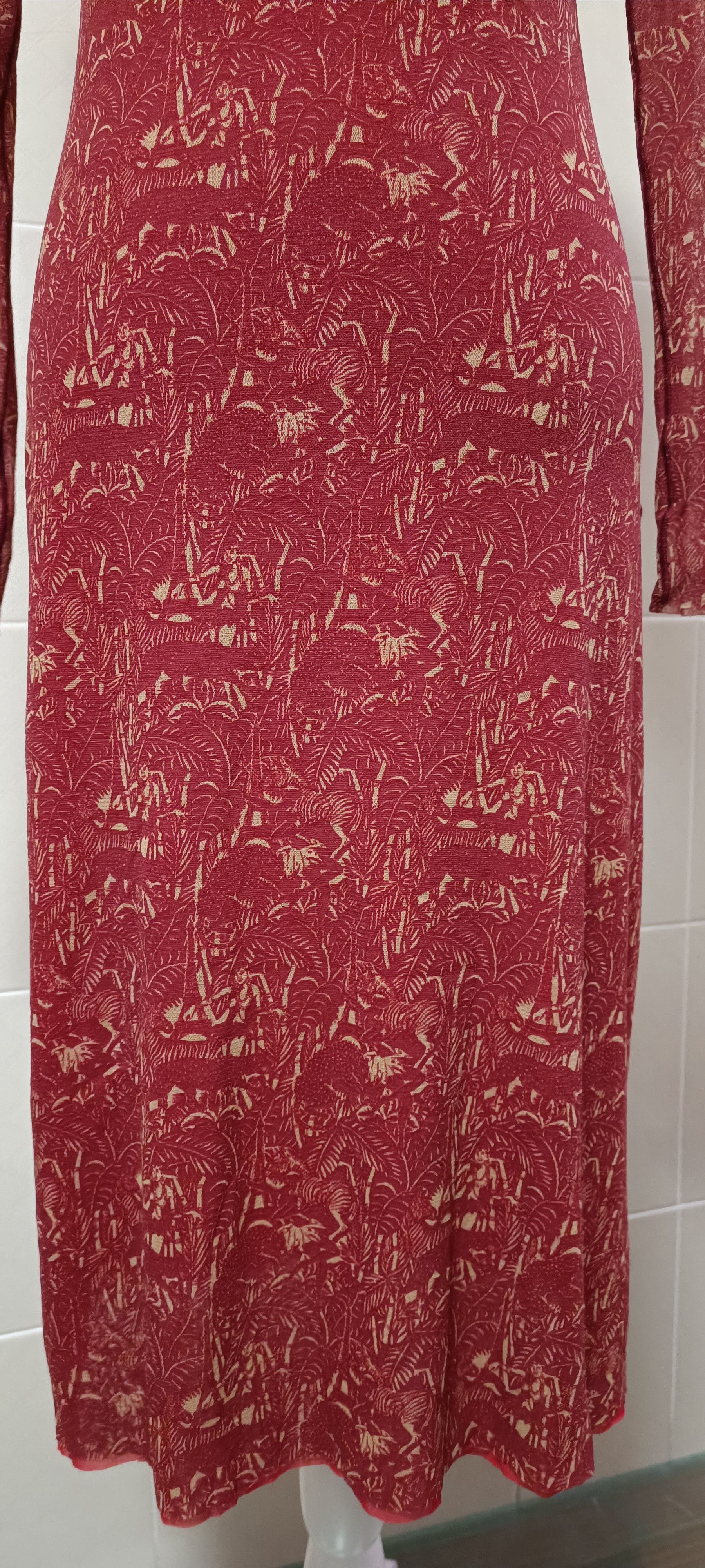 Jean Paul Gaultier Maroon maxi dress with figures in cream tones. Size M / US 6-8 / IT 42-44 - 8 Thumbnail