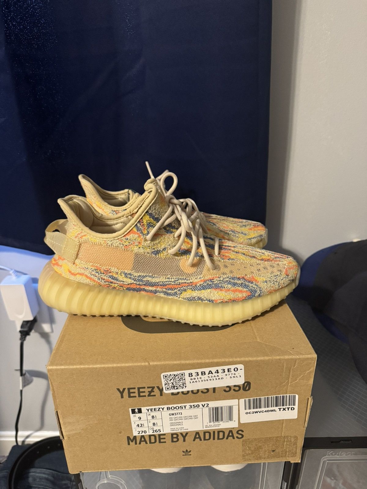 Yeezy Yeezy 350 V2 Size US 9 / EU 42 - 2 Thumbnail