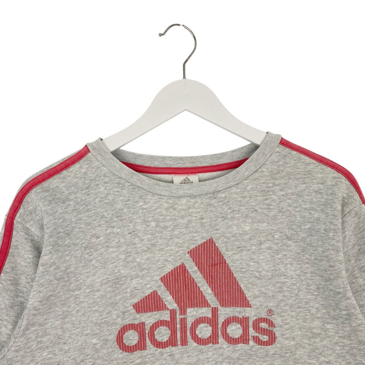 Other Vintage Adidas Crewneck Sweatshirt Gray/Red Size M Size US M / EU 48-50 / 2 - 4 Thumbnail