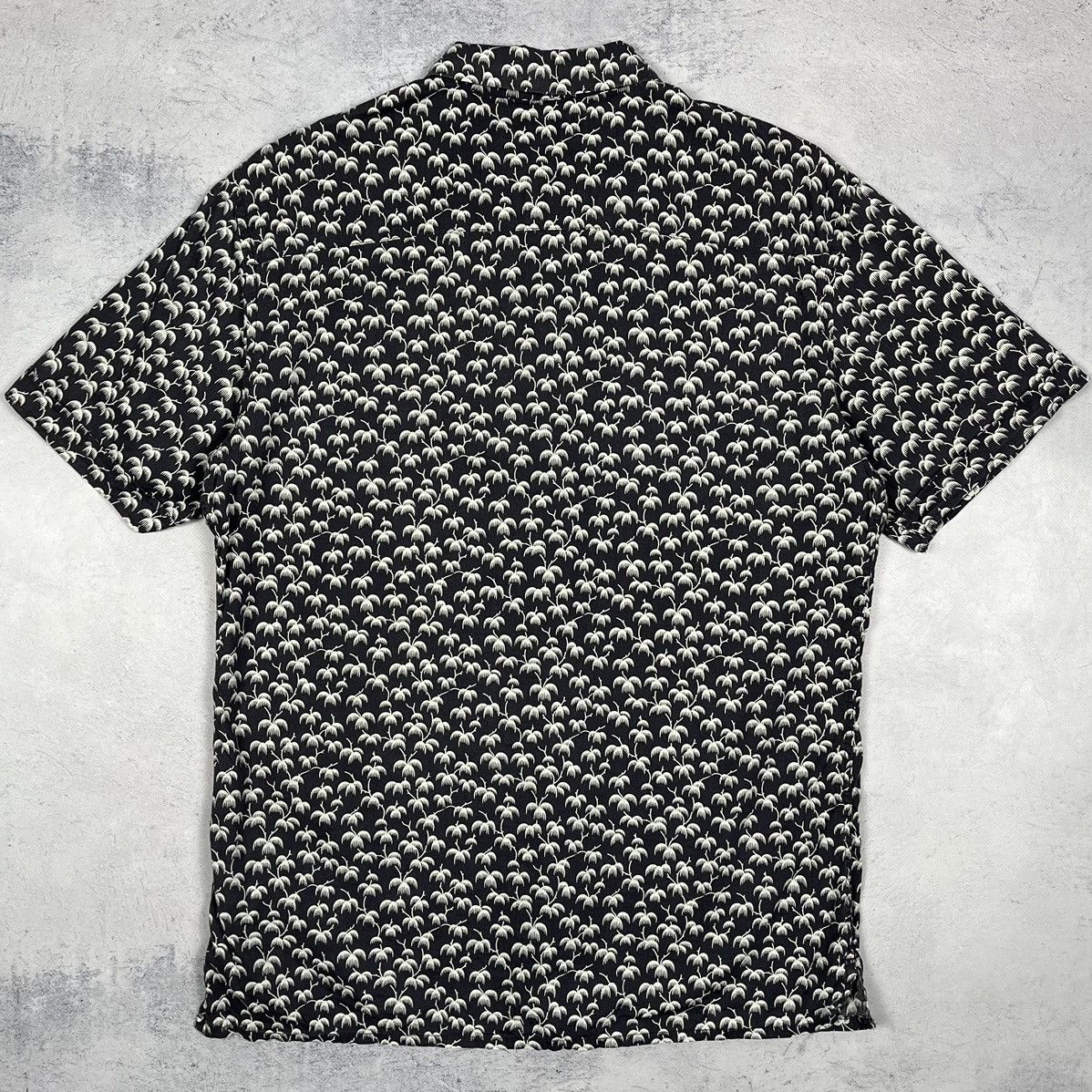Allsaints AllSaints Salix Palm Print Short Sleeve Button Up Shirt Size US S / EU 44-46 / 1 - 13 Thumbnail