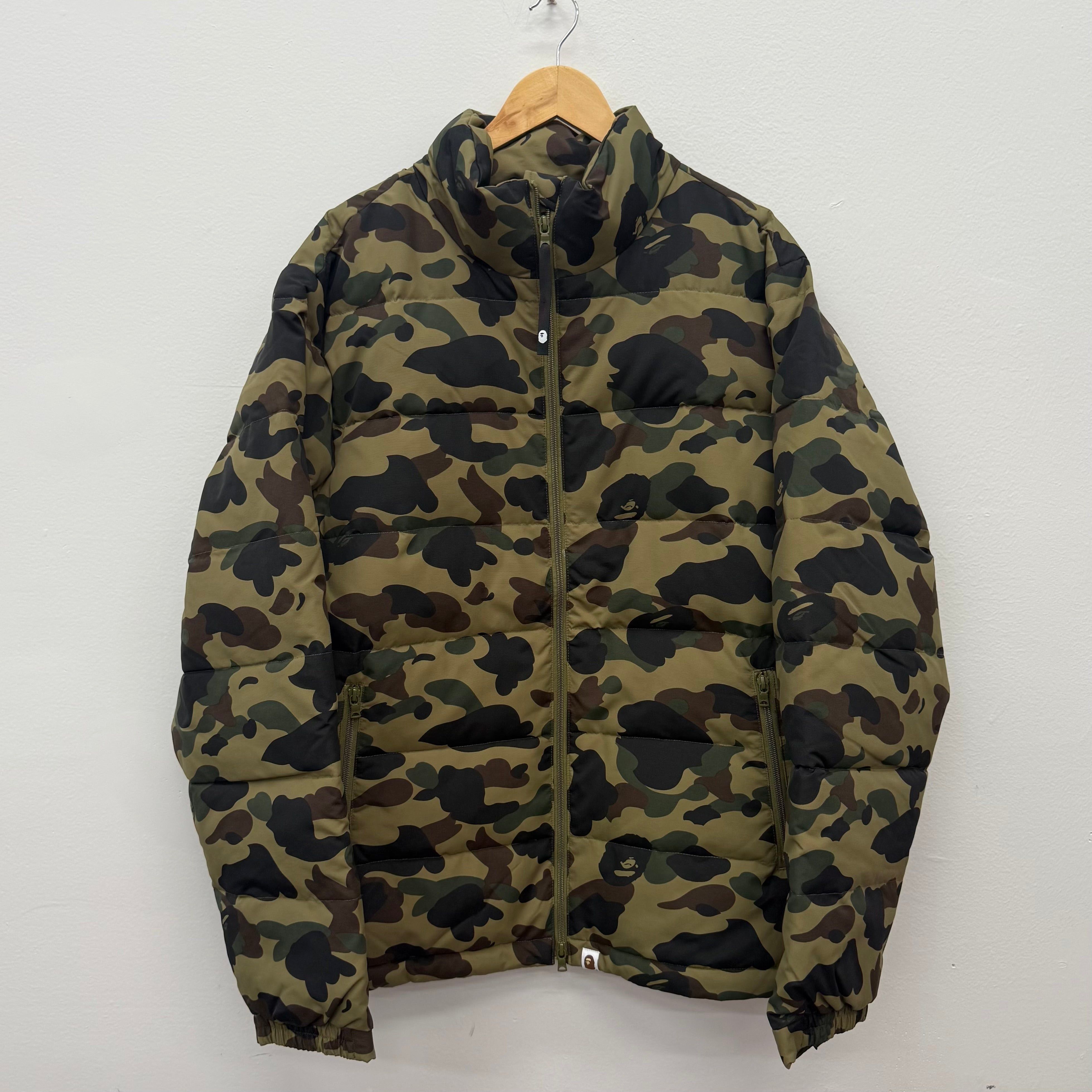 Carhartt A BATHING APE 1st camo BAPE エイプ A BATHING APE（アベイシングエイプ）の「1ST CAMO SHARK FULL