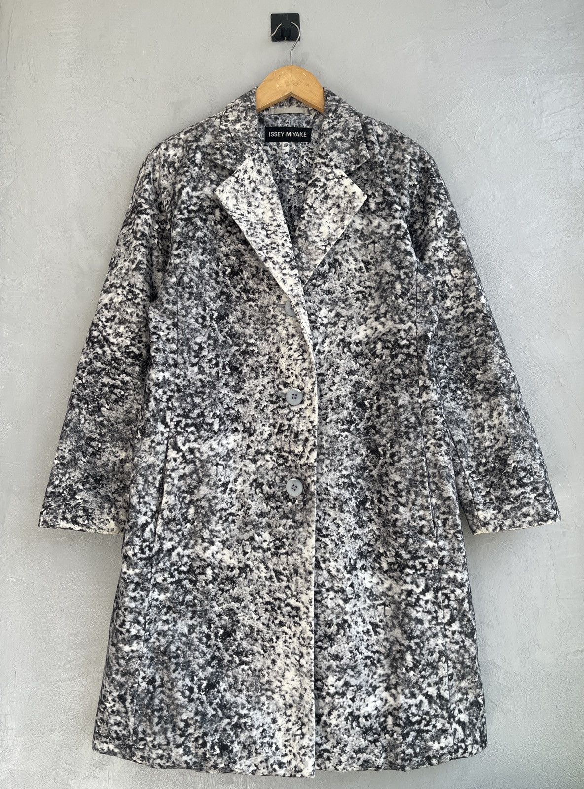 Issey Miyake Issey Miyake AW01 Marble Pattern Coat Size US M / EU 48-50 / 2 - 1 Thumbnail