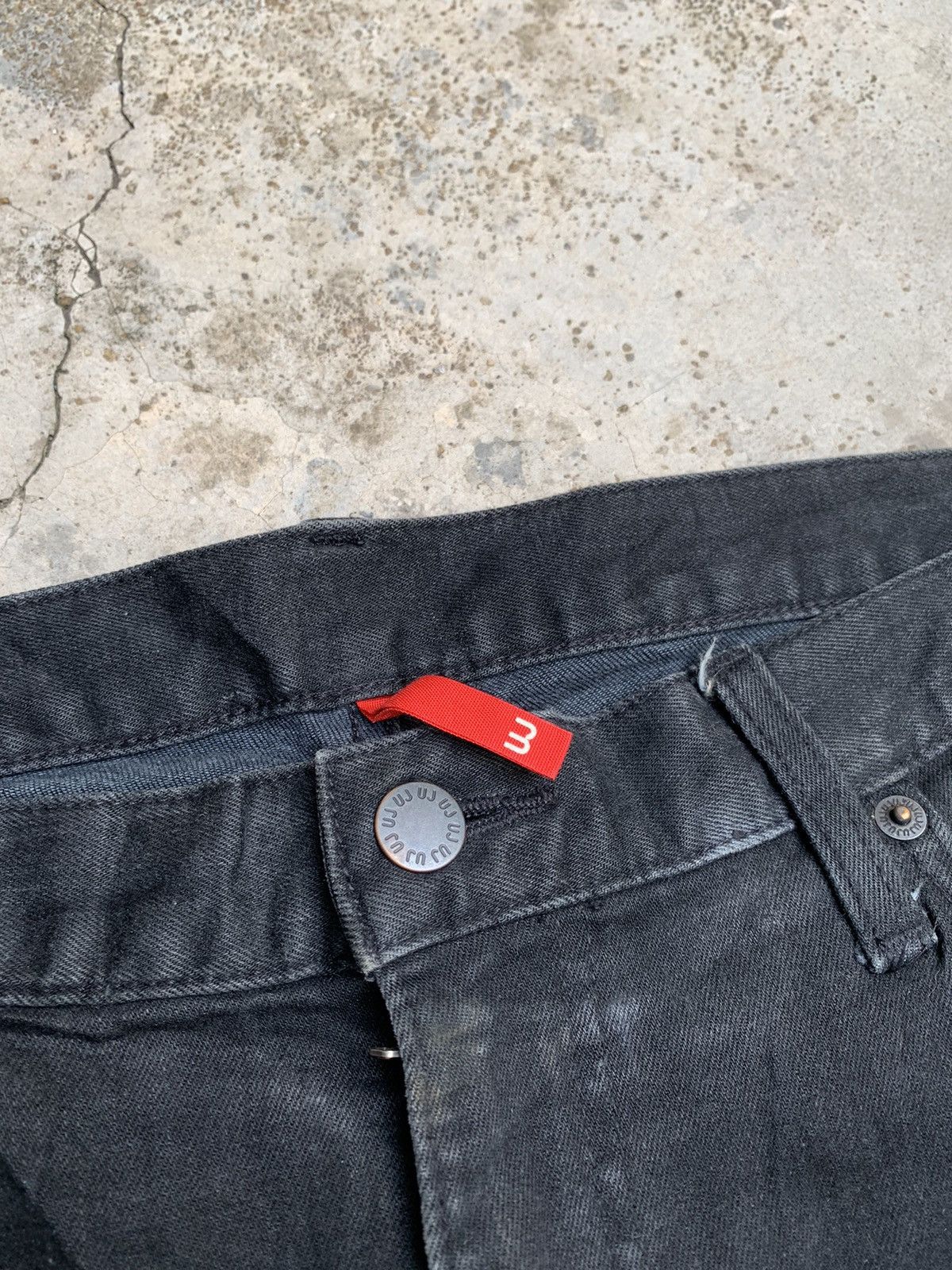 Japanese Brand Steals! Uniqlo Jeans Skinny Fit Tapered All Blacks Denim Size US 36 / EU 52 - 9 Thumbnail