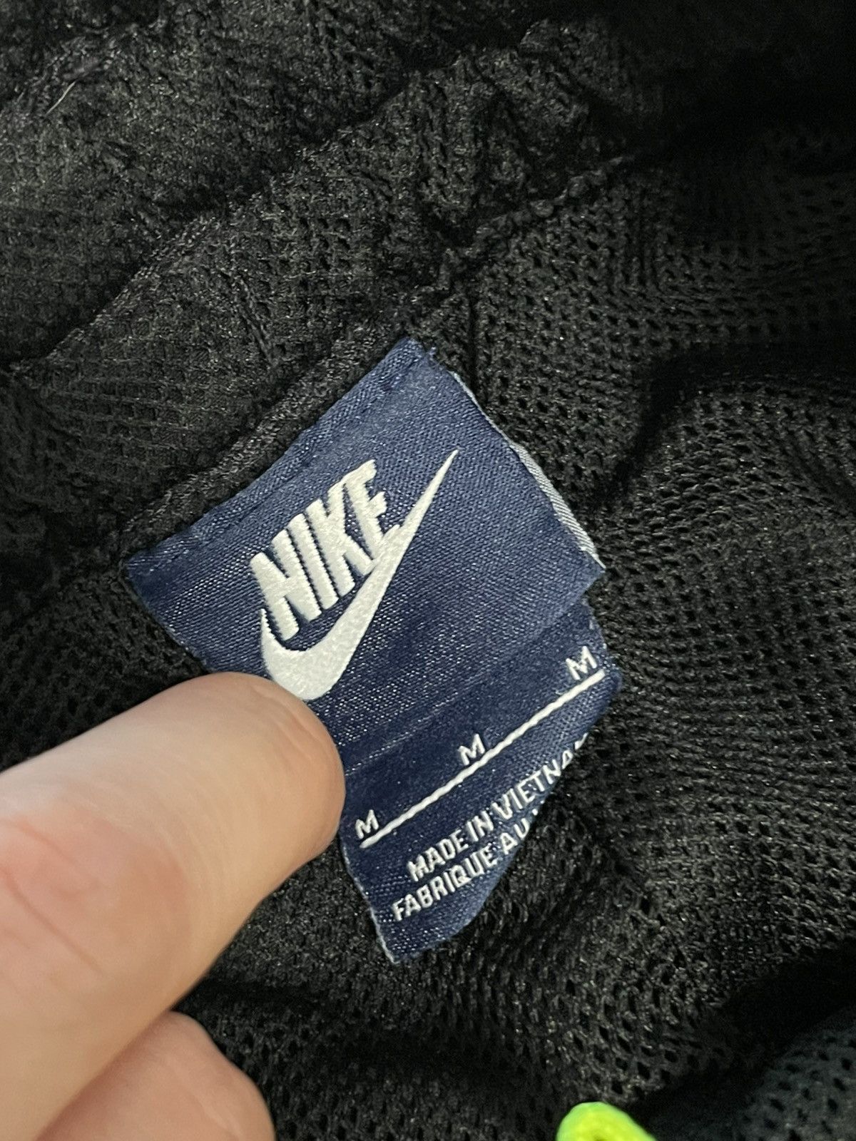 Nike Vintage Nike Big Logo Nylon Track Pants Size US 32 / EU 48 - 6 Thumbnail