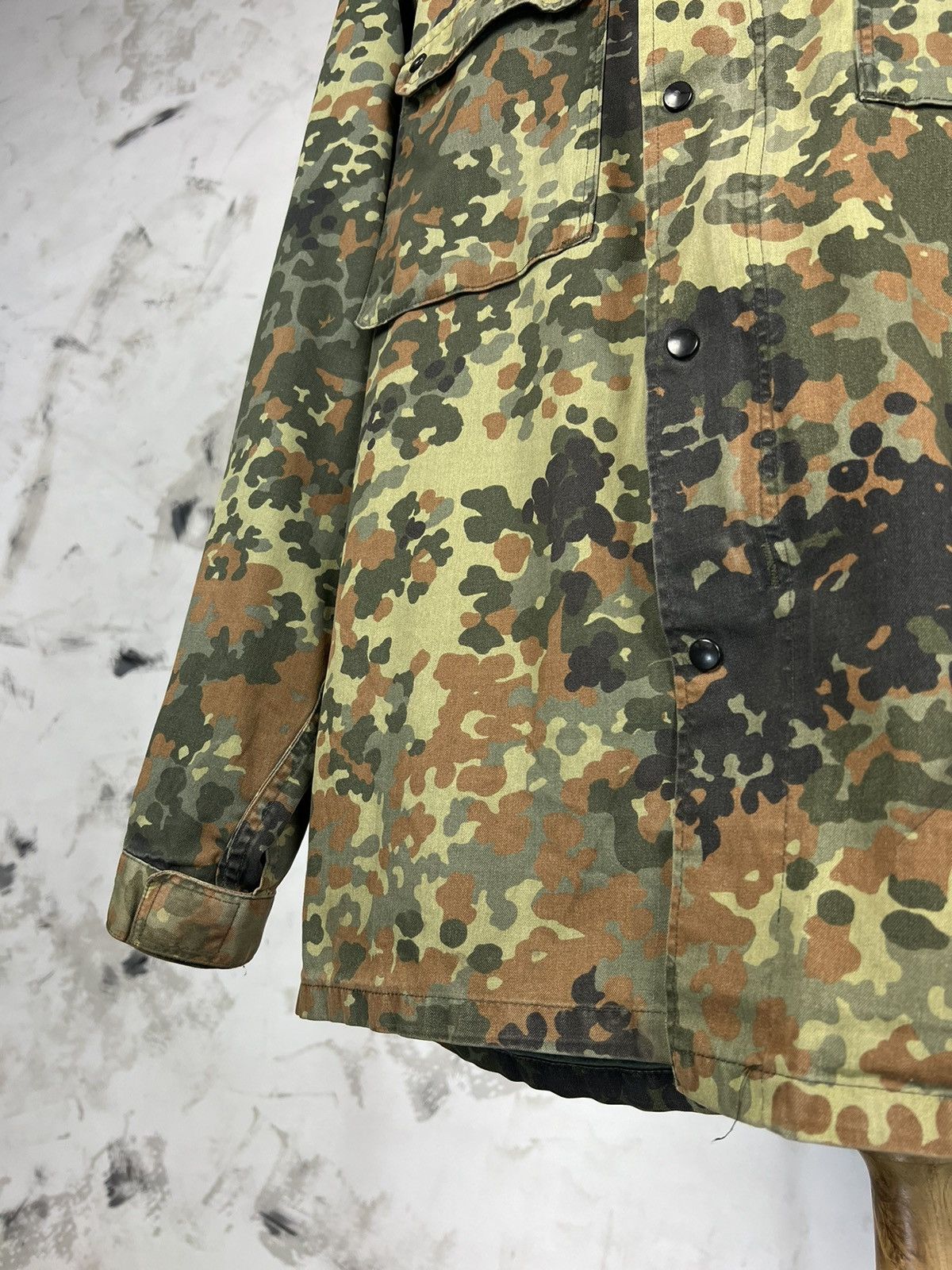 Vintage Vintage 1997 Germany Army Camo Shirt Jacket Size M - L Size US L / EU 52-54 / 3 - 4 Thumbnail