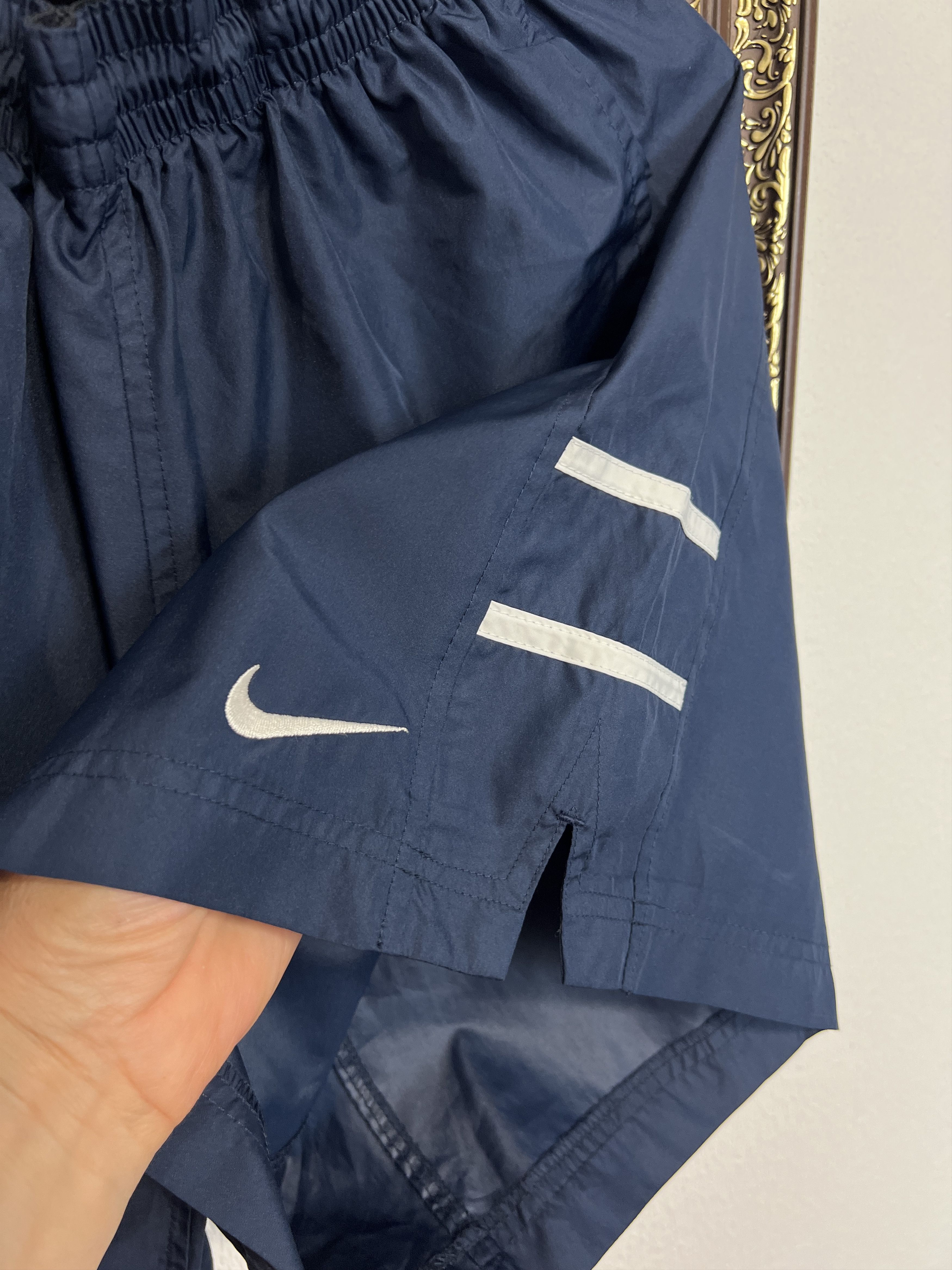 Nike Vintage Nike Sunderland Shorts Football Soccer Athletic Rare Size US 32 / EU 48 - 5 Thumbnail