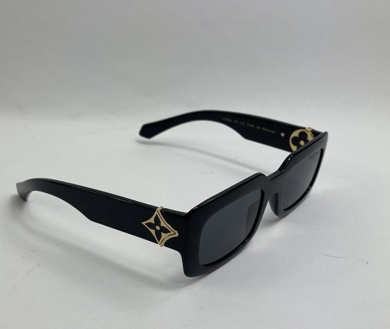 Louis Vuitton VIRGIL ABLOH x NIGO LV2 BLACK RARE SUNGLASSES Size ONE SIZE - 1 Thumbnail