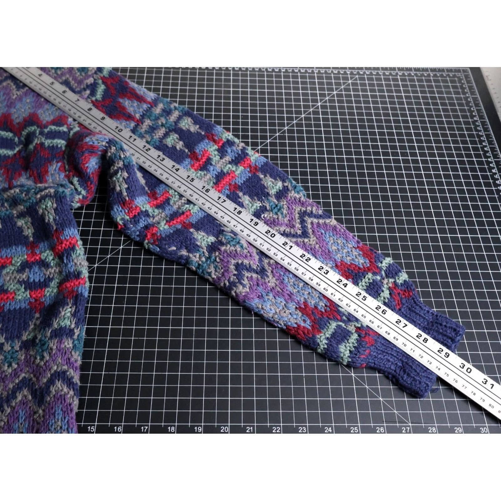 Vintage VINTAGE Hand Knit Sweater Women's Large Purple Dark Blue Fair Isle Heavyweight Ramie Size L / US 10 / IT 46 - 7 Thumbnail