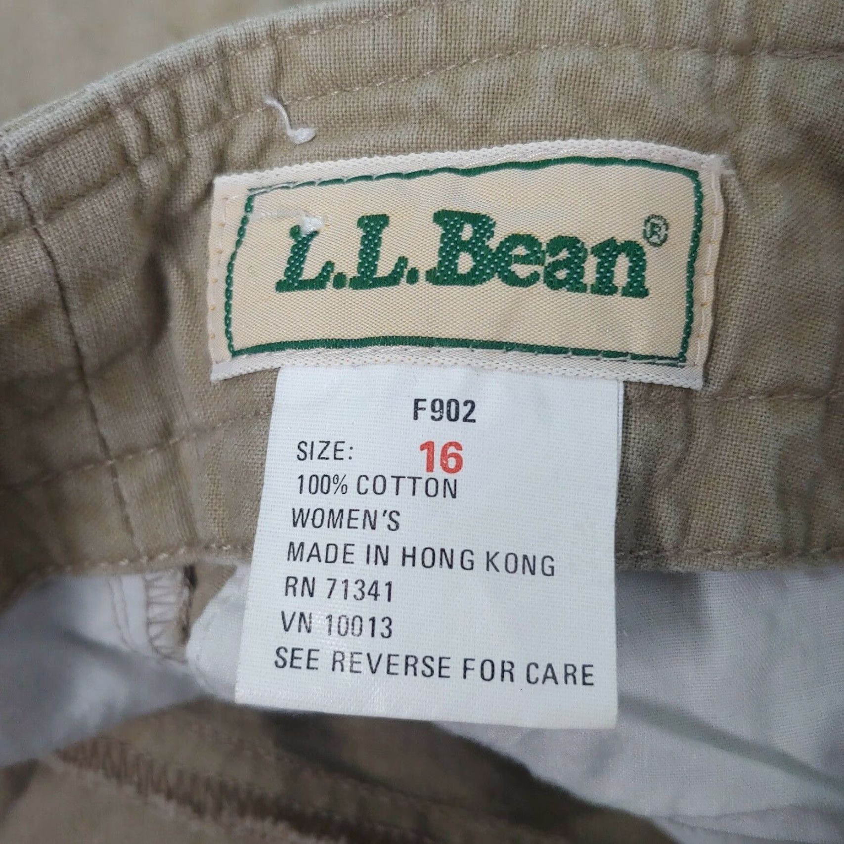 Vintage VINTAGE LL Bean Bermuda 90s Women 16 28" Short Pleated Beige Hiking EUC Pants Women Size 38" / US 16 / IT 52 - 6 Thumbnail