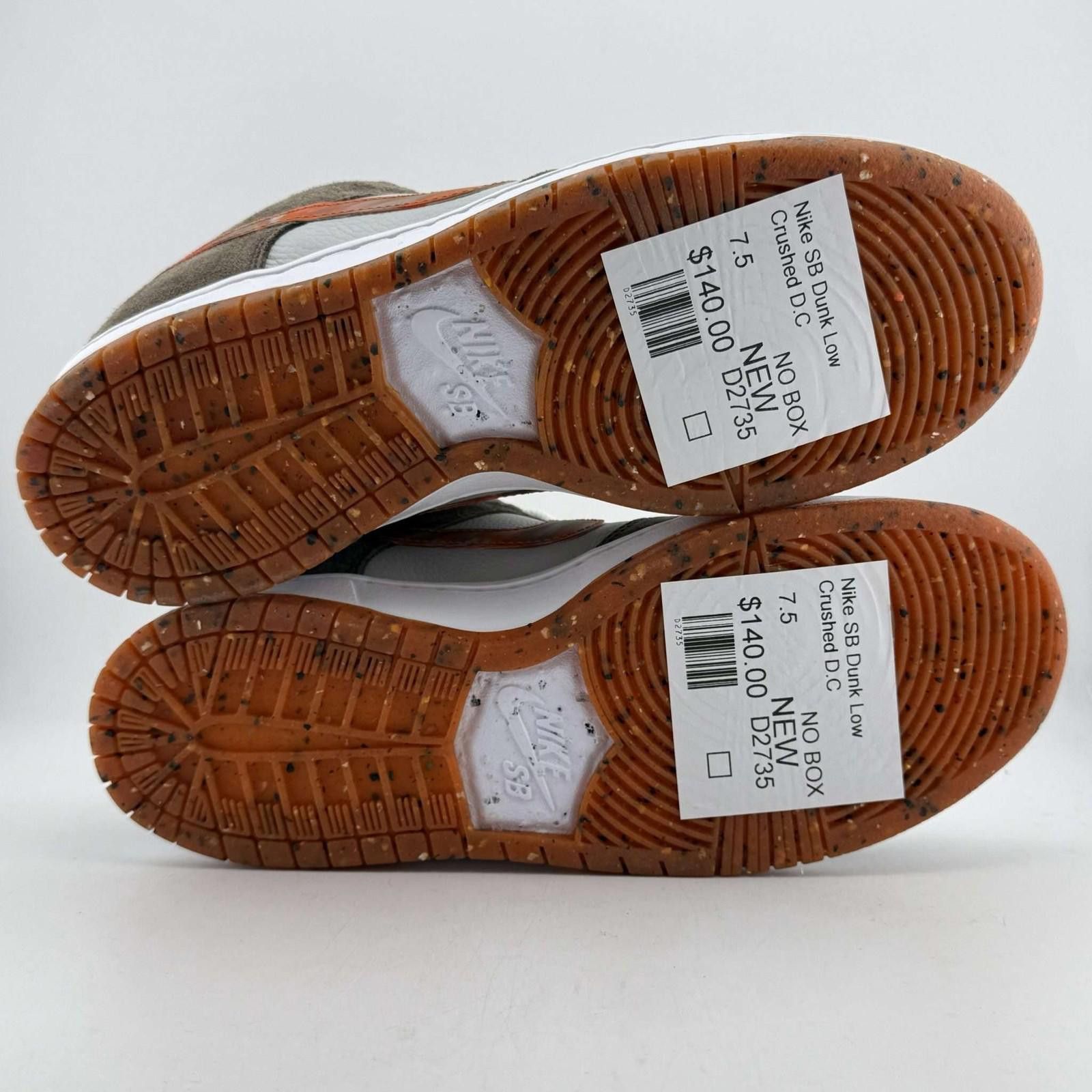 Nike Nike SB Dunk Low Crushed D.C. 7.5 New No Box D2735 Size US 7.5 / EU 40-41 - 6 Thumbnail