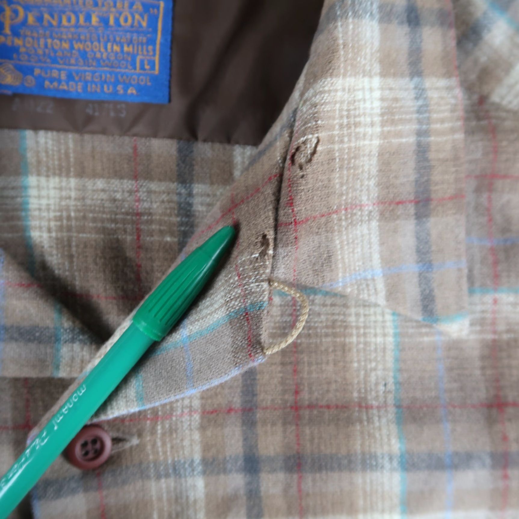 Pendleton VINTAGE Pendleton Board Shirt Brown Shadow Plaid Flannel Size L Wool Button-Up Collared 70s Mens Size US L / EU 52-54 / 3 - 7 Thumbnail