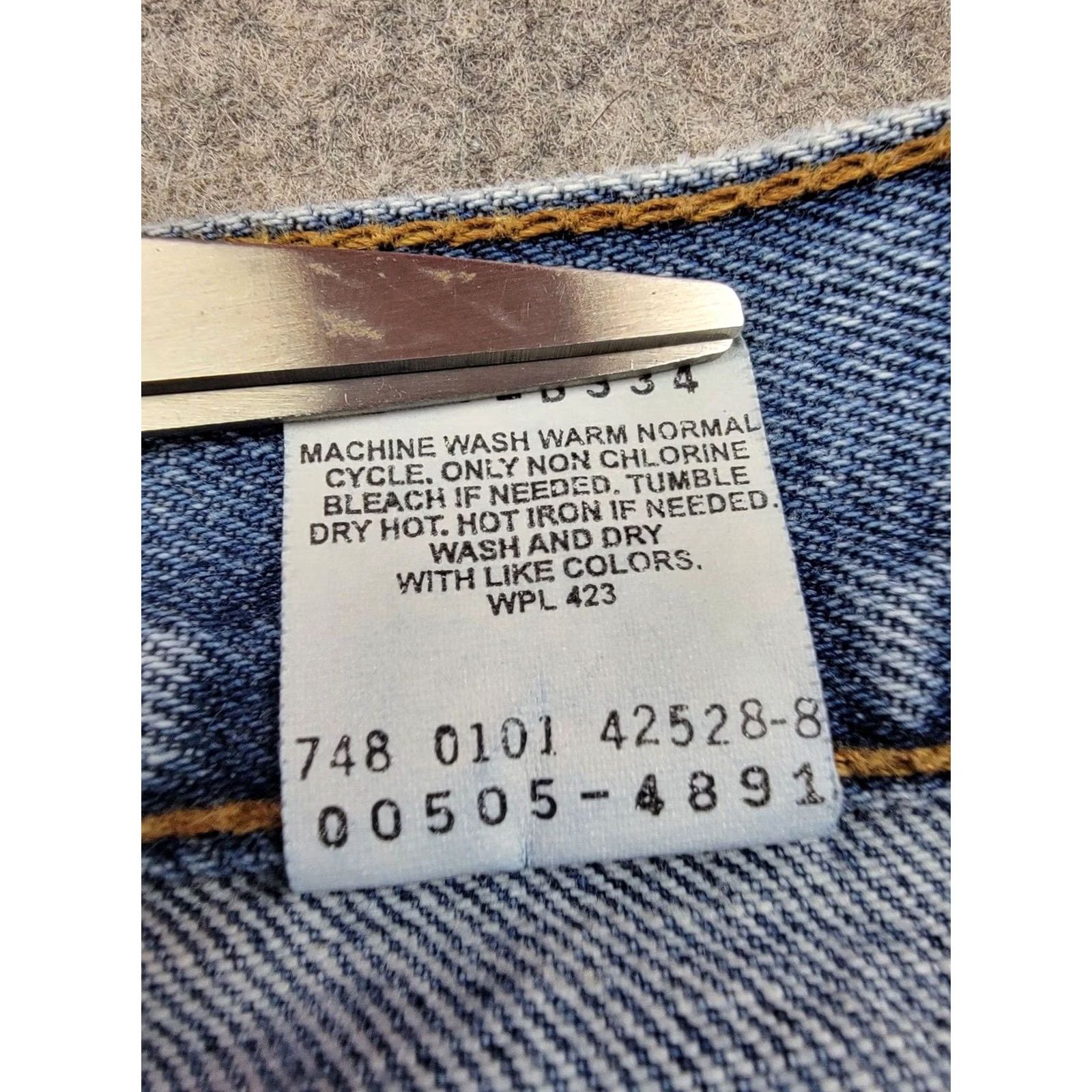 Levi's Levis 505 Jeans Mens 36x30 Blue Vintage 2000's Straight Regular Fit Regular 36 Jeans Blue Levi's 505 Mens Vintage Jeans USA Retro Hipster 2000s Boys? Size US 36 / EU 52 - 7 Thumbnail