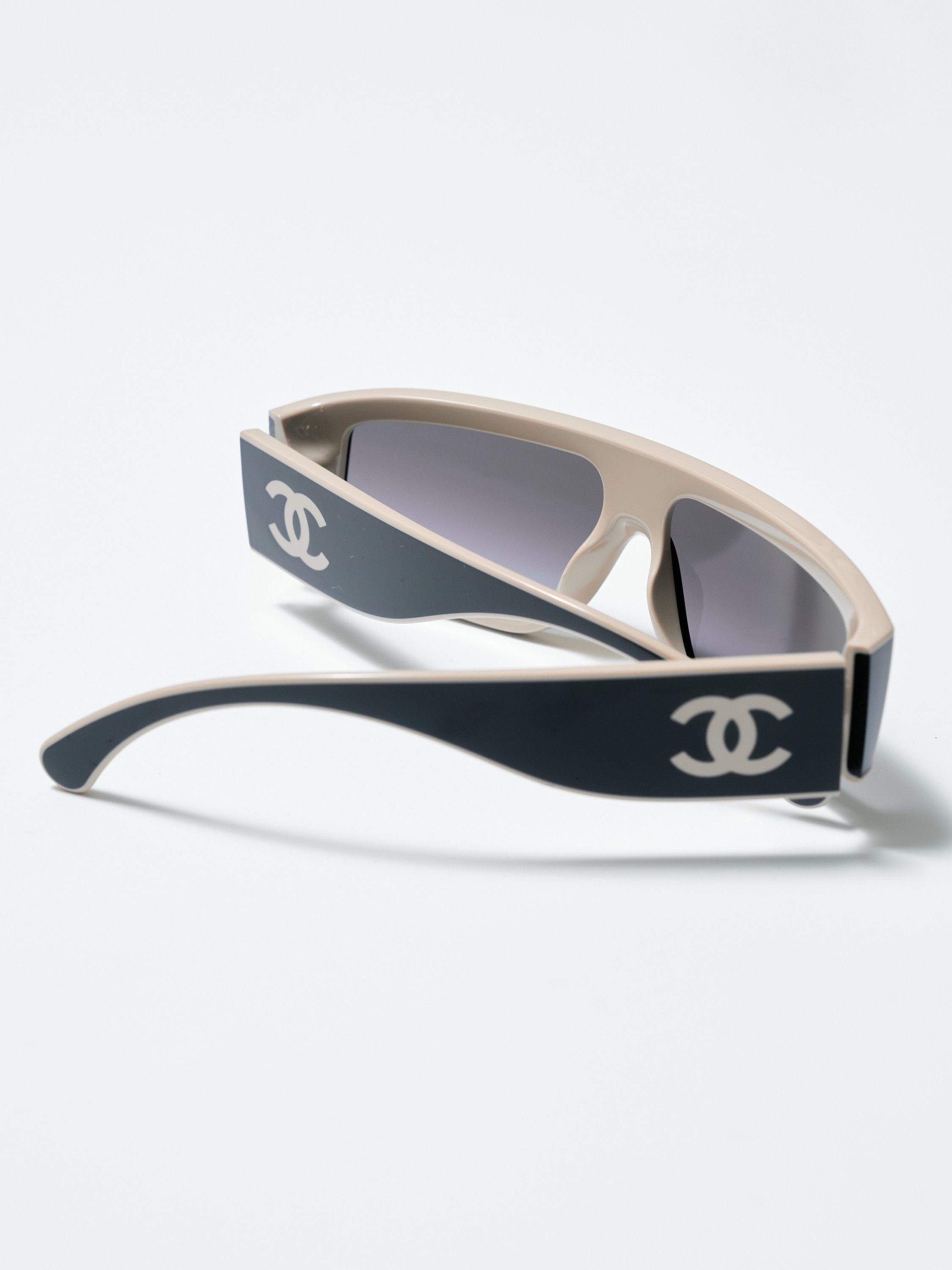 Chanel CHANEL 0CH6057 C534S6 Size ONE SIZE - 6 Thumbnail