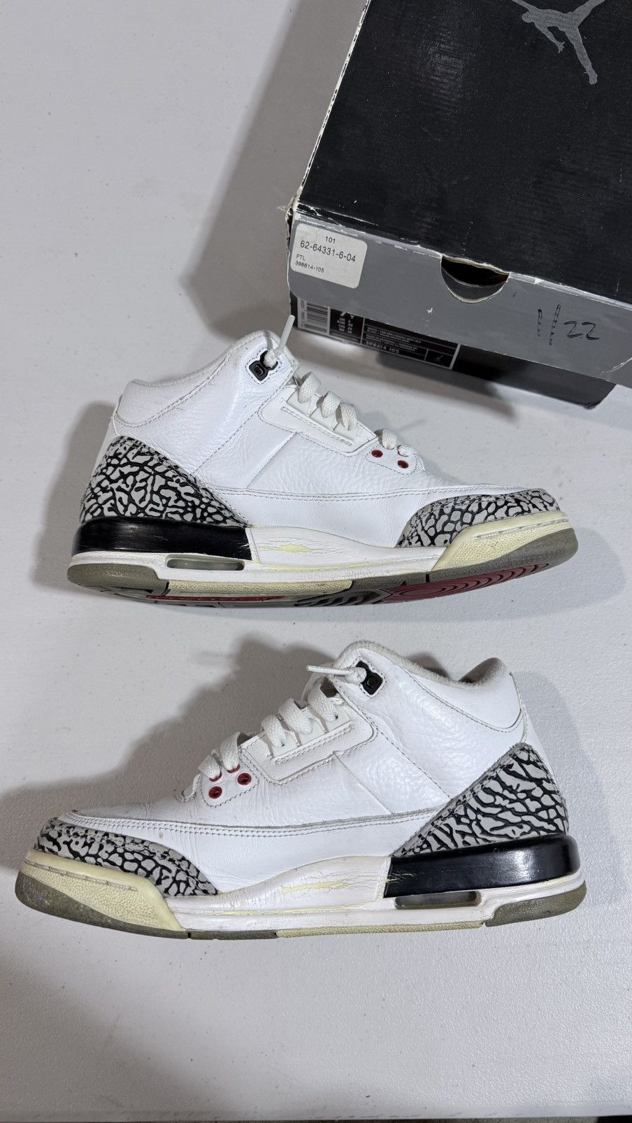 Jordan Brand Jordan 3 ( White Cements 10’ ) Size US 7 / EU 40 - 4 Thumbnail
