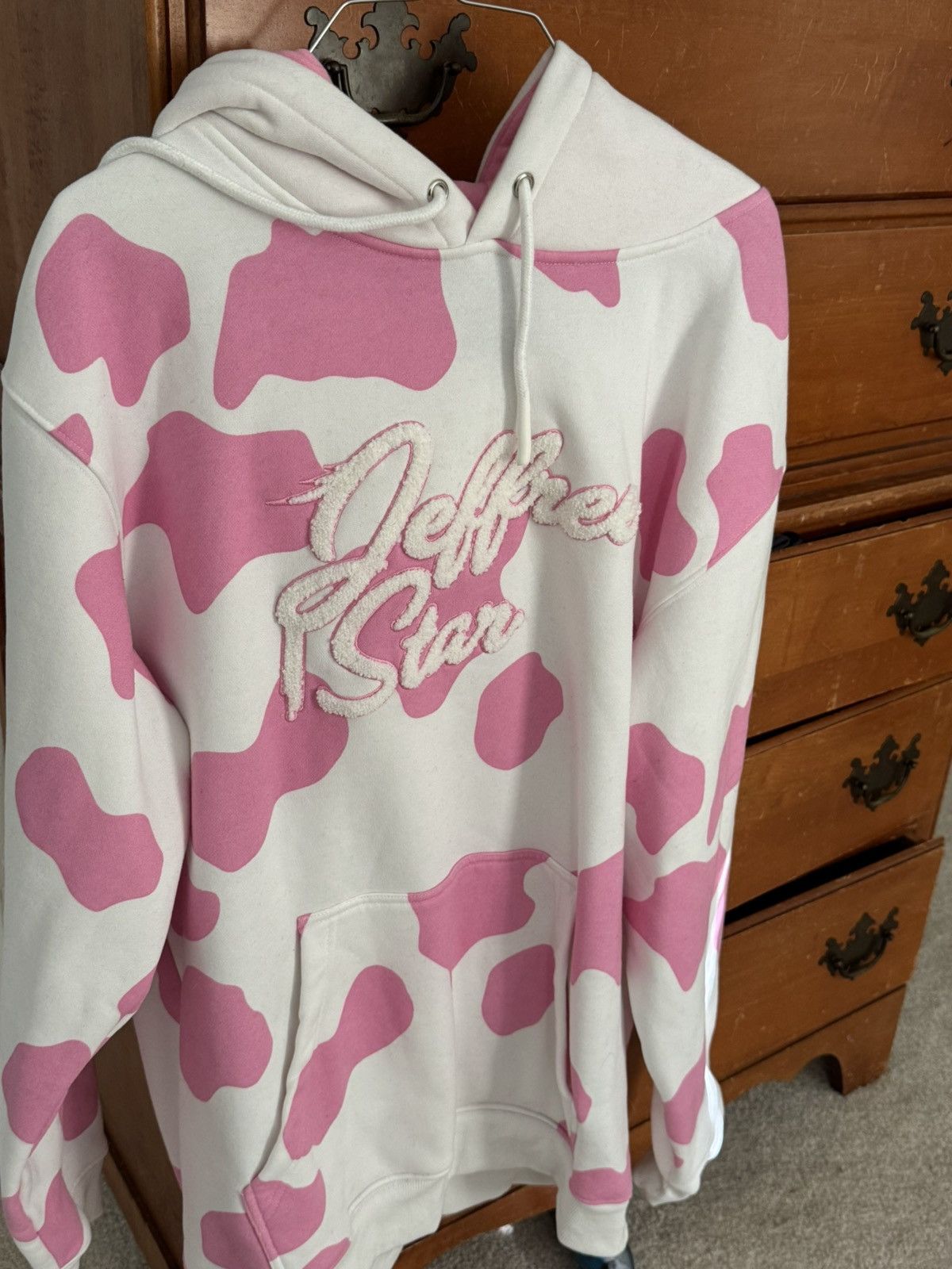 Other Jeffree Star Pink Cow Hoodie Size XL / US 12-14 / IT 48-50 - 1 Thumbnail