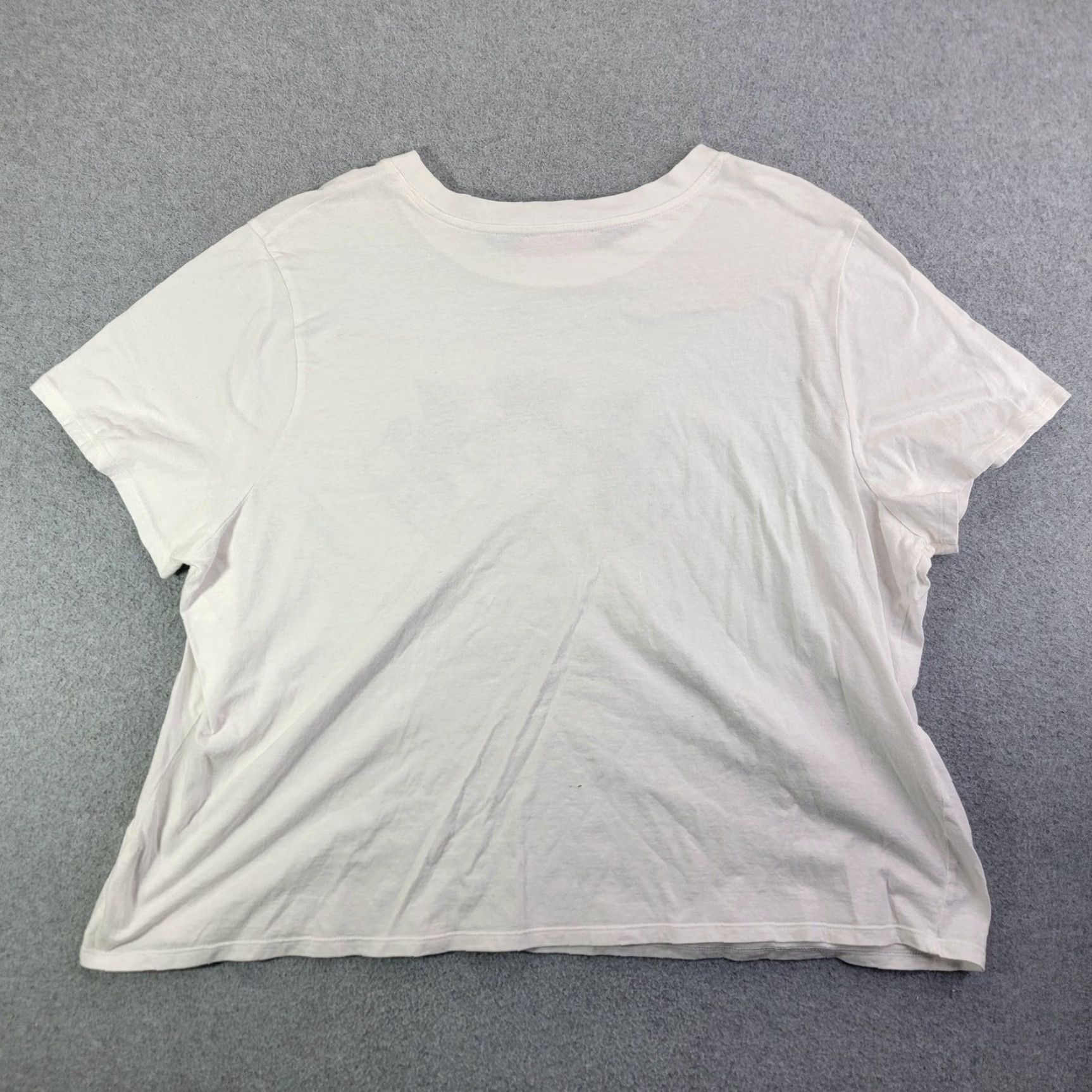 Juicy Couture Juicy Couture Forever 21 Shirt Womens 2X White Black Label Logo Graphic Tee Size XXL / US 16-18 / IT 52-54 - 5 Thumbnail