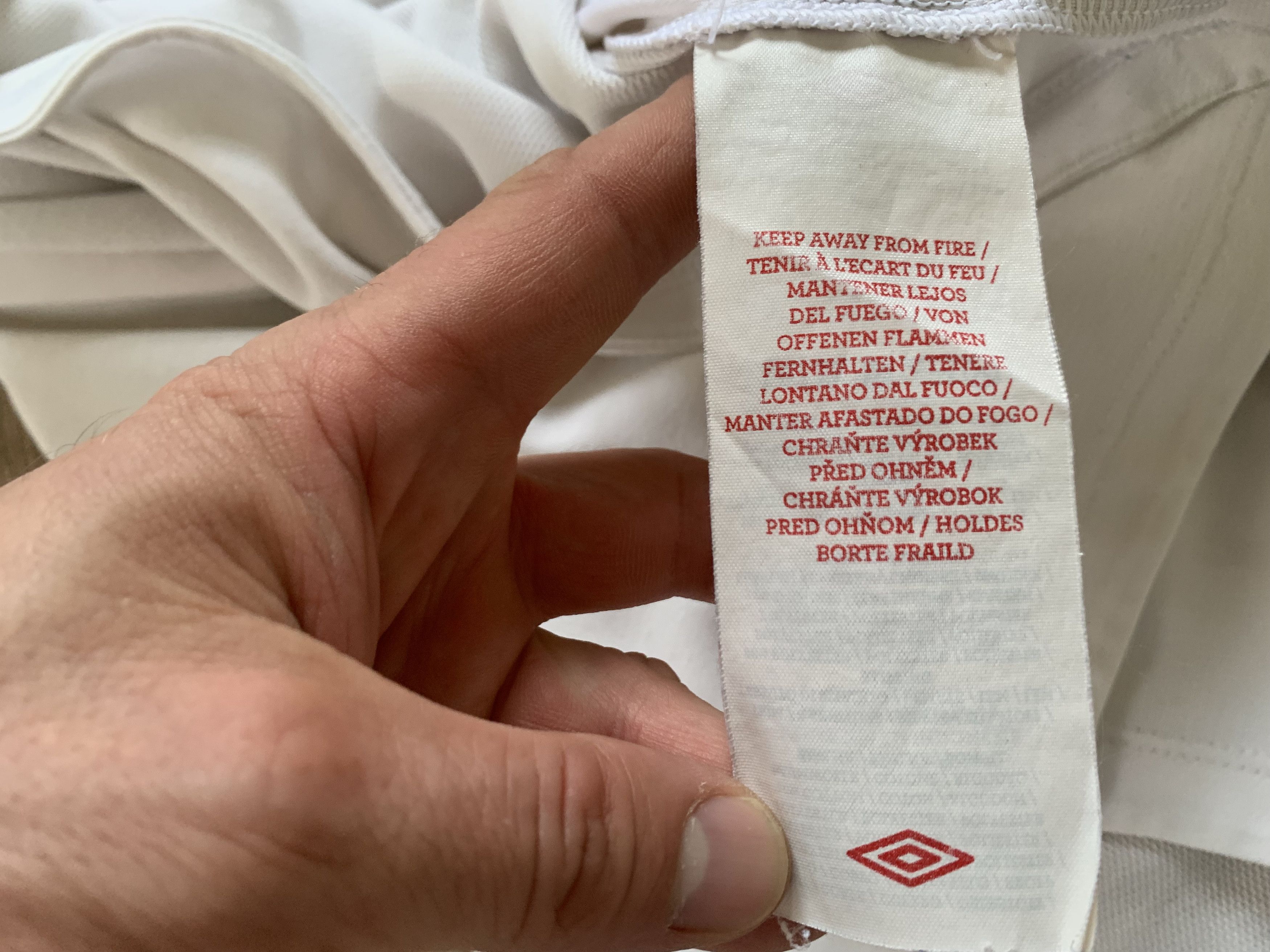 Umbro Umbro England White Training Soccer T Shirt Jersey Size US L / EU 52-54 / 3 - 6 Thumbnail