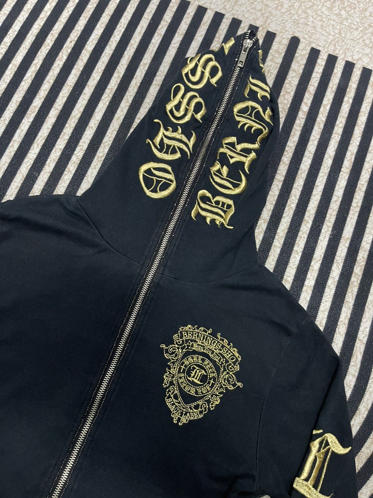 If Six Was Nine 2000s IFSIXWASNINE STYLE BEANINGS SHOO GOLD PRINT HOODIE Size US XS / EU 42 / 0 - 5 Thumbnail