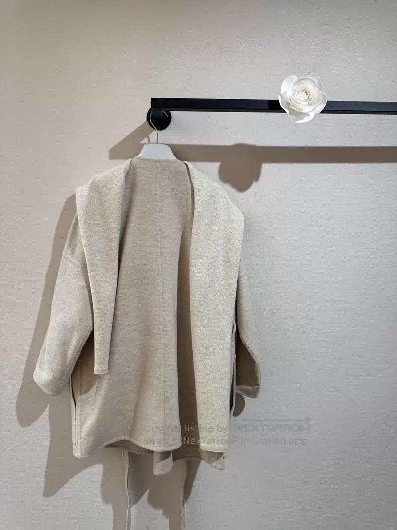 Hermes Hermes Goat fur jacket in oat color Size XS / US 0-2 / IT 36-38 - 3 Thumbnail