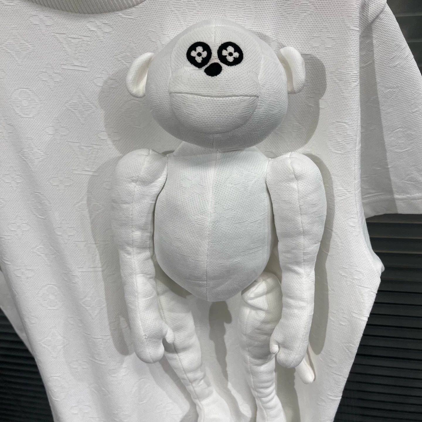 Louis Vuitton LV white monkey doll short sleeve S 98new no tag Size US S / EU 44-46 / 1 - 6 Thumbnail