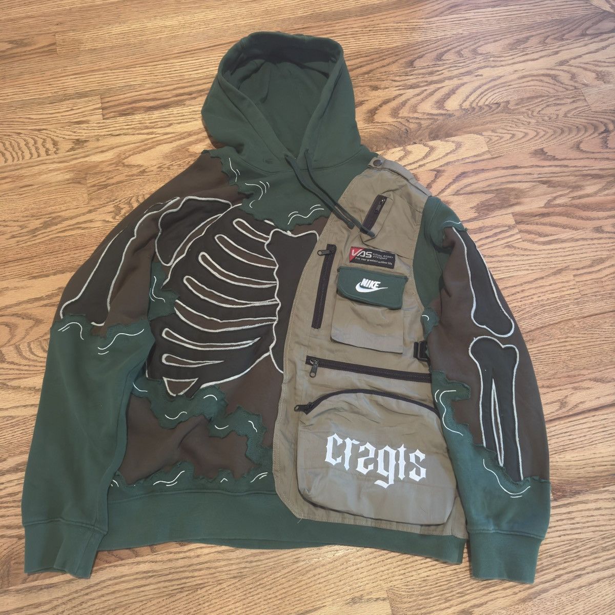 Nike 1 of 1 reworked nike hoodie Size US XL / EU 56 / 4 - 1 Thumbnail