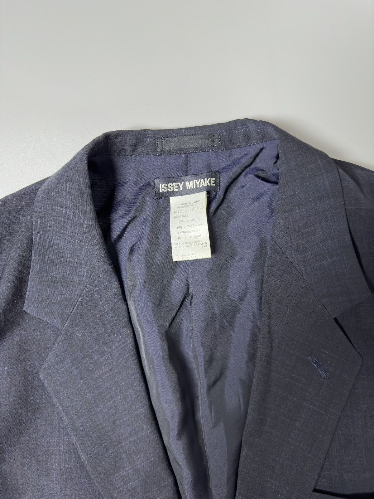 Issey Miyake × Vintage FALL’01 — ISSEY MIYAKE MAINLINE BLAZER Size 40S - 2 Thumbnail