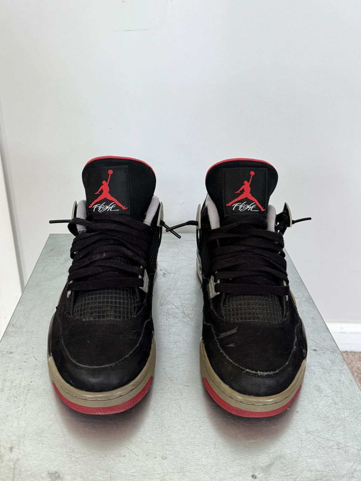 Jordan Brand × Nike Jordan 4 Bred 2012 Size 9 US Used Size US 9 / EU 42 - 3 Thumbnail