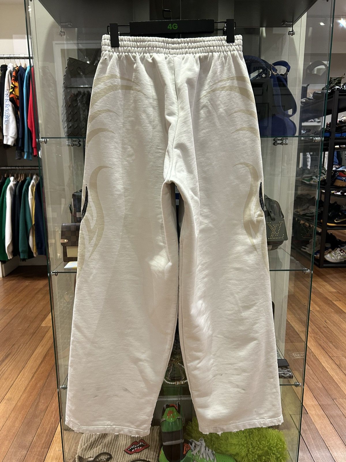 Balenciaga Balenciaga Tacky Gold Tribal Sweatpants Size US 30 / EU 46 - 2 Thumbnail