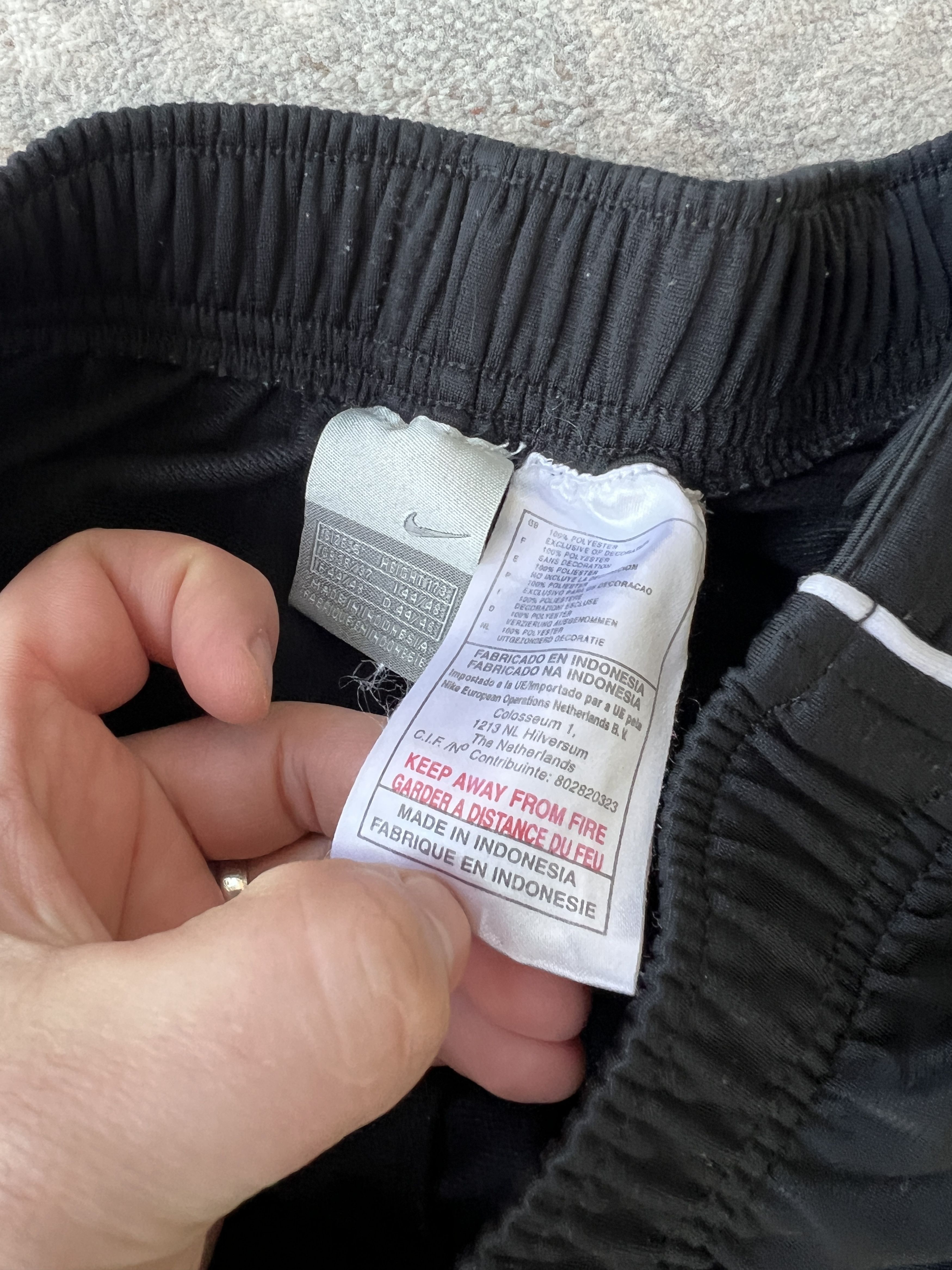 Nike Nike Vintage Sweatpants Size US 30 / EU 46 - 4 Thumbnail