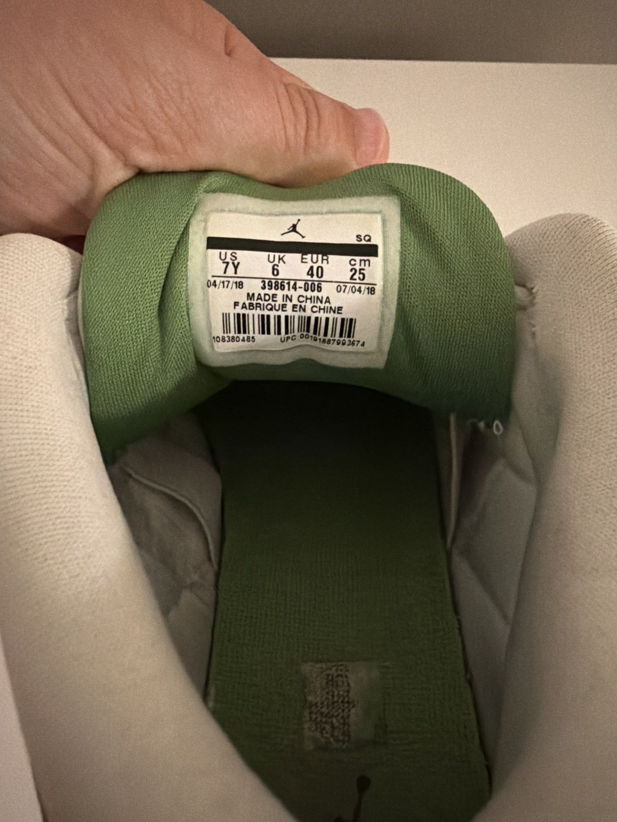 Jordan Brand Air Jordan 3 Retro "Chlorophyll" Size US 7 / EU 40 - 6 Thumbnail