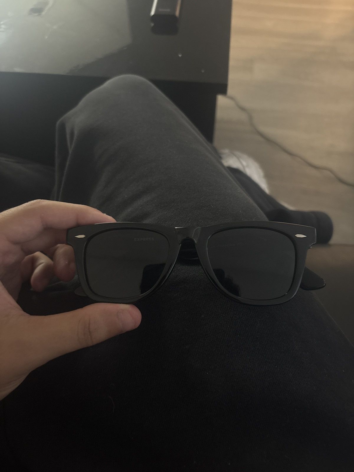 Express Black Sunglasses Express Size ONE SIZE - 1 Thumbnail