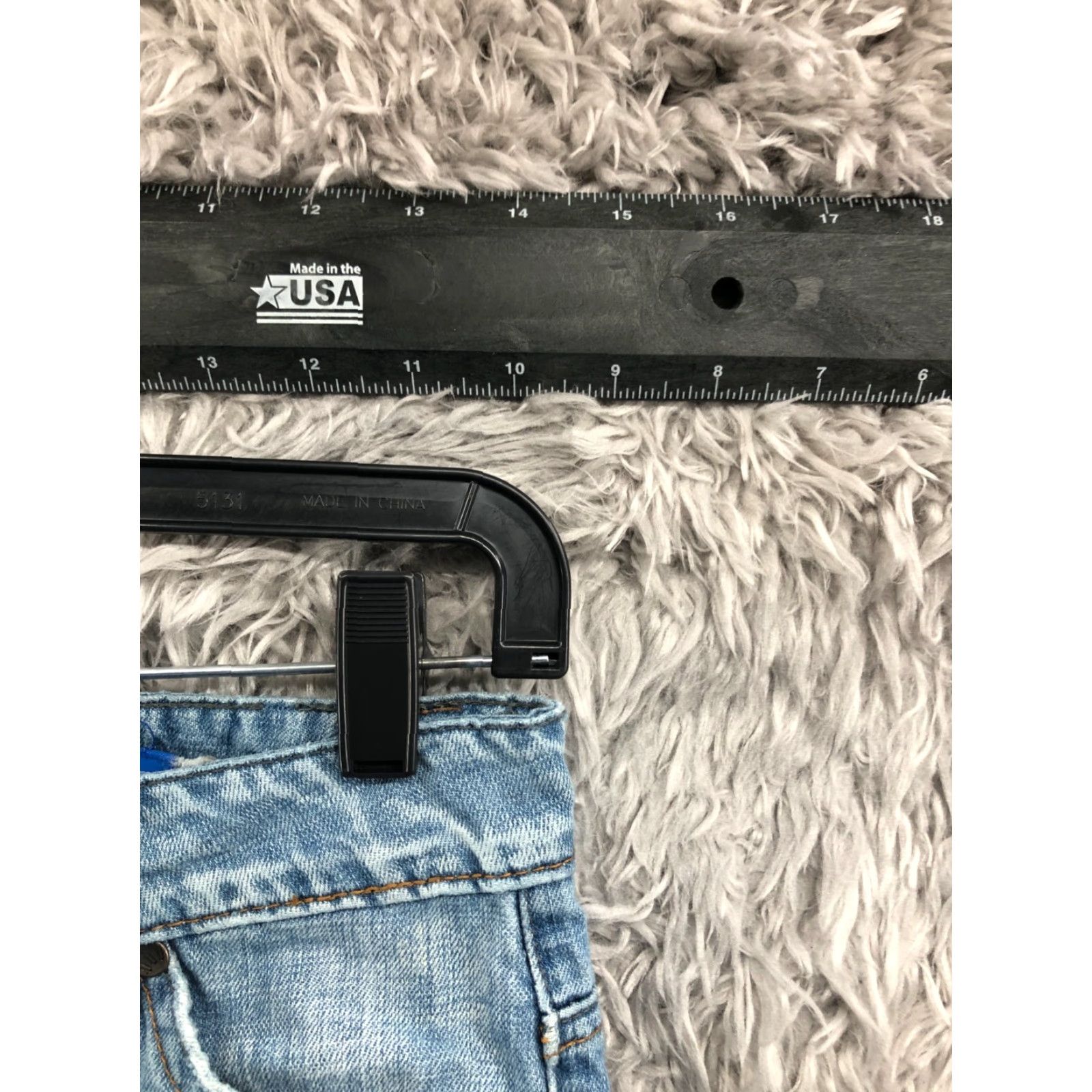 Bench Bench Slim Straight Jeans 26 Mens Mid Blue Wash Denim 5-Pocket Belt Loops Regular Length Inseam 30in Size US 26 / EU 42 - 2 Thumbnail