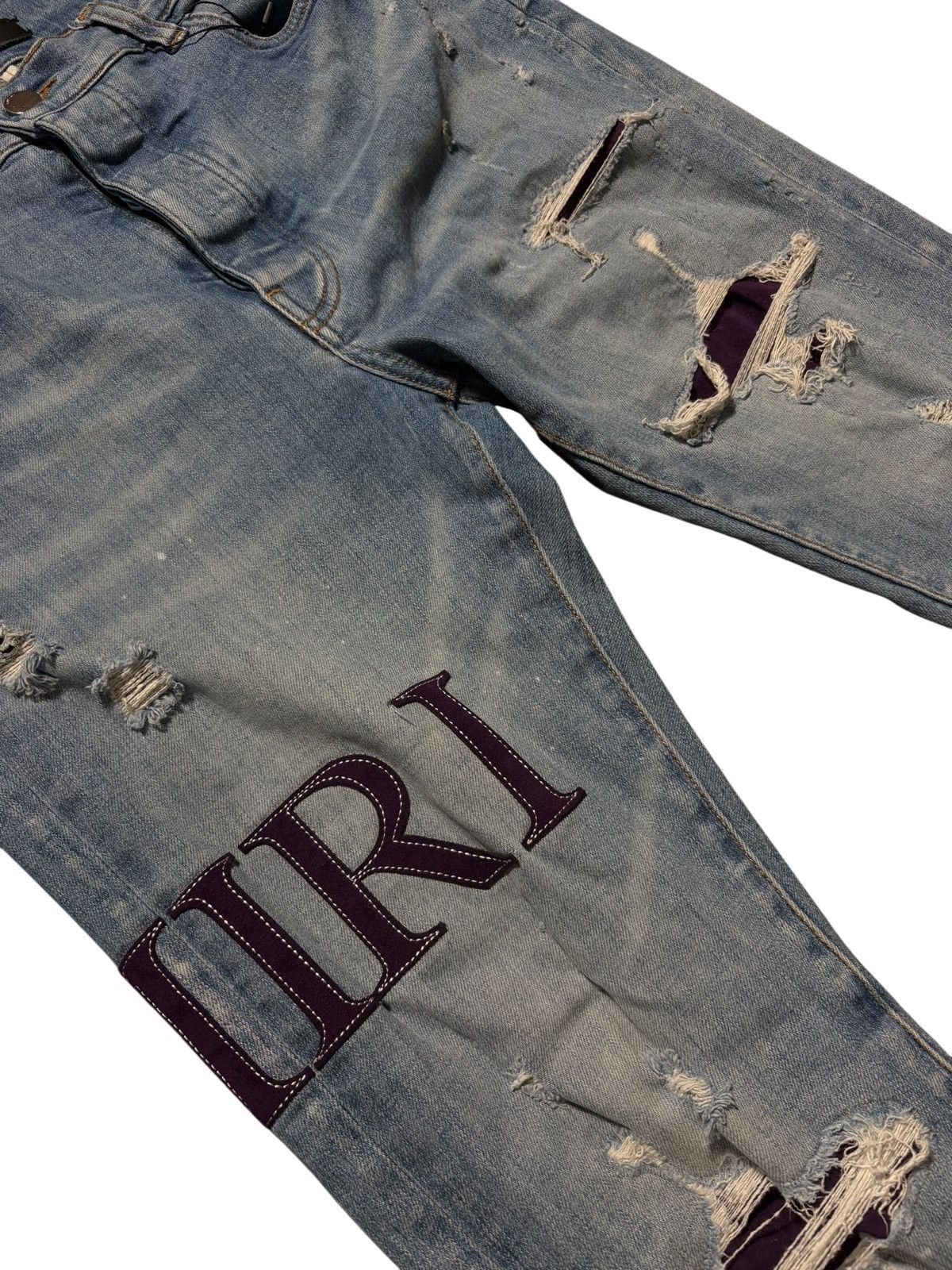 Amiri Amiri Mx1 Light Wash Serif Logo Purple Patch Jeans - Size 34 Size US 34 / EU 50 - 3 Thumbnail