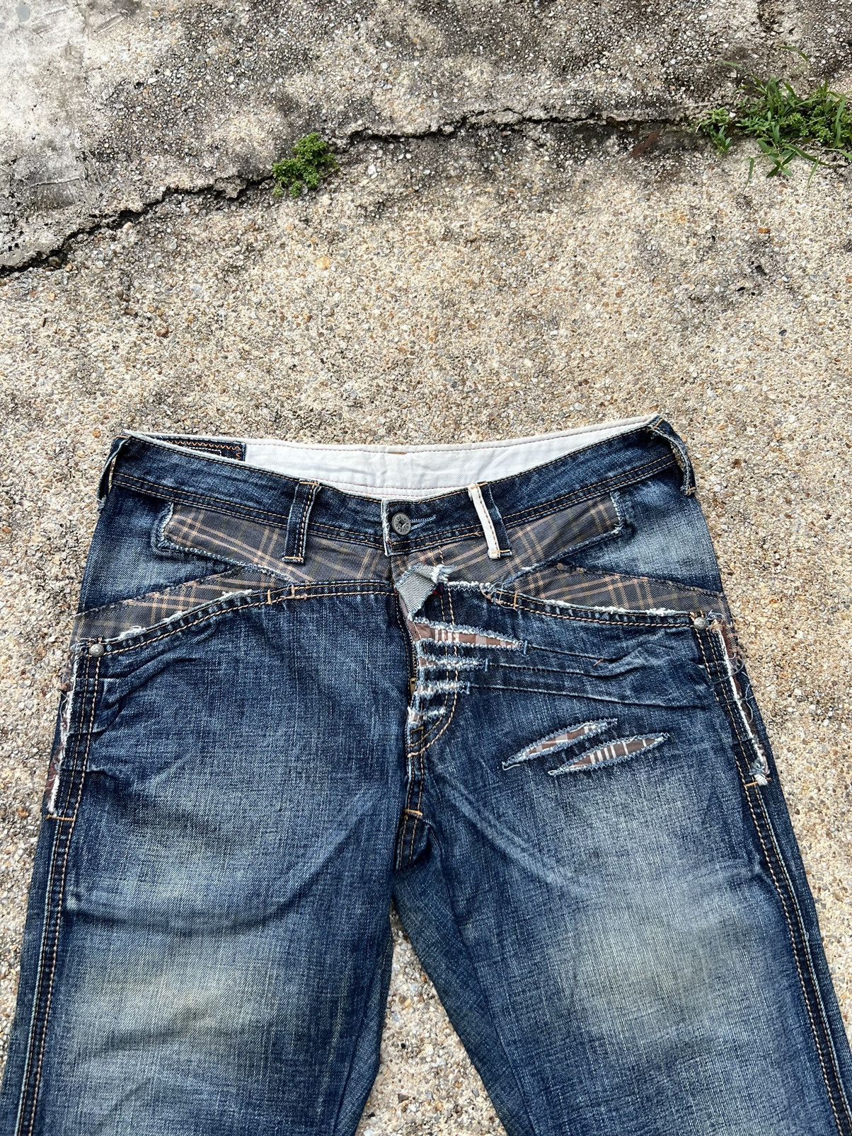 Marithe + Francois Girbaud Marithe Francois Girbaud Distressed Denim Design Size US 31 - 3 Thumbnail